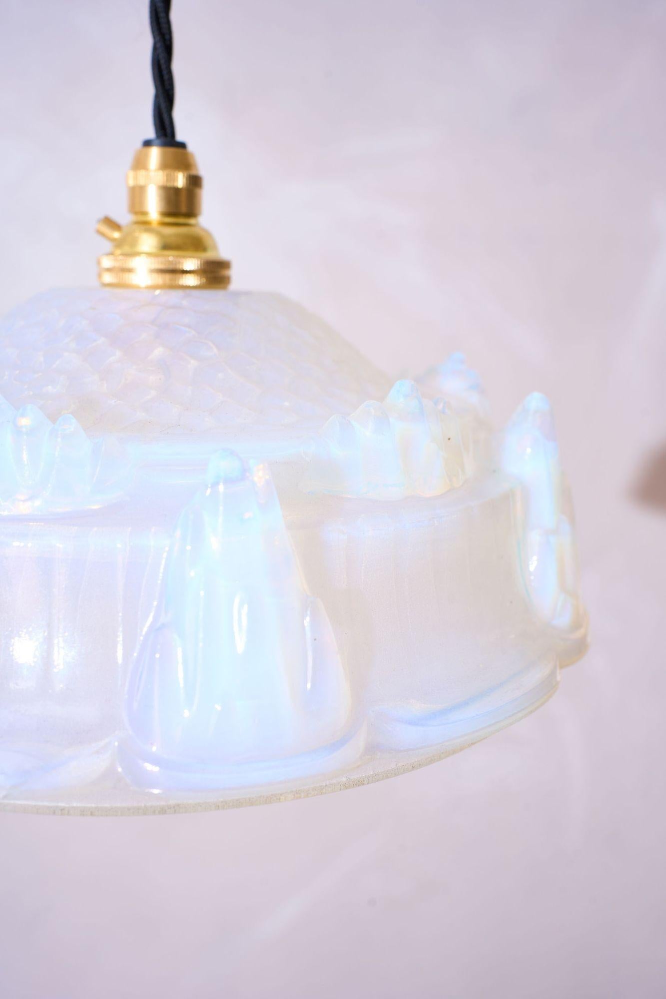 1930's Vaseline Glas Pendelleuchten - 1 verfügbar im Angebot 1