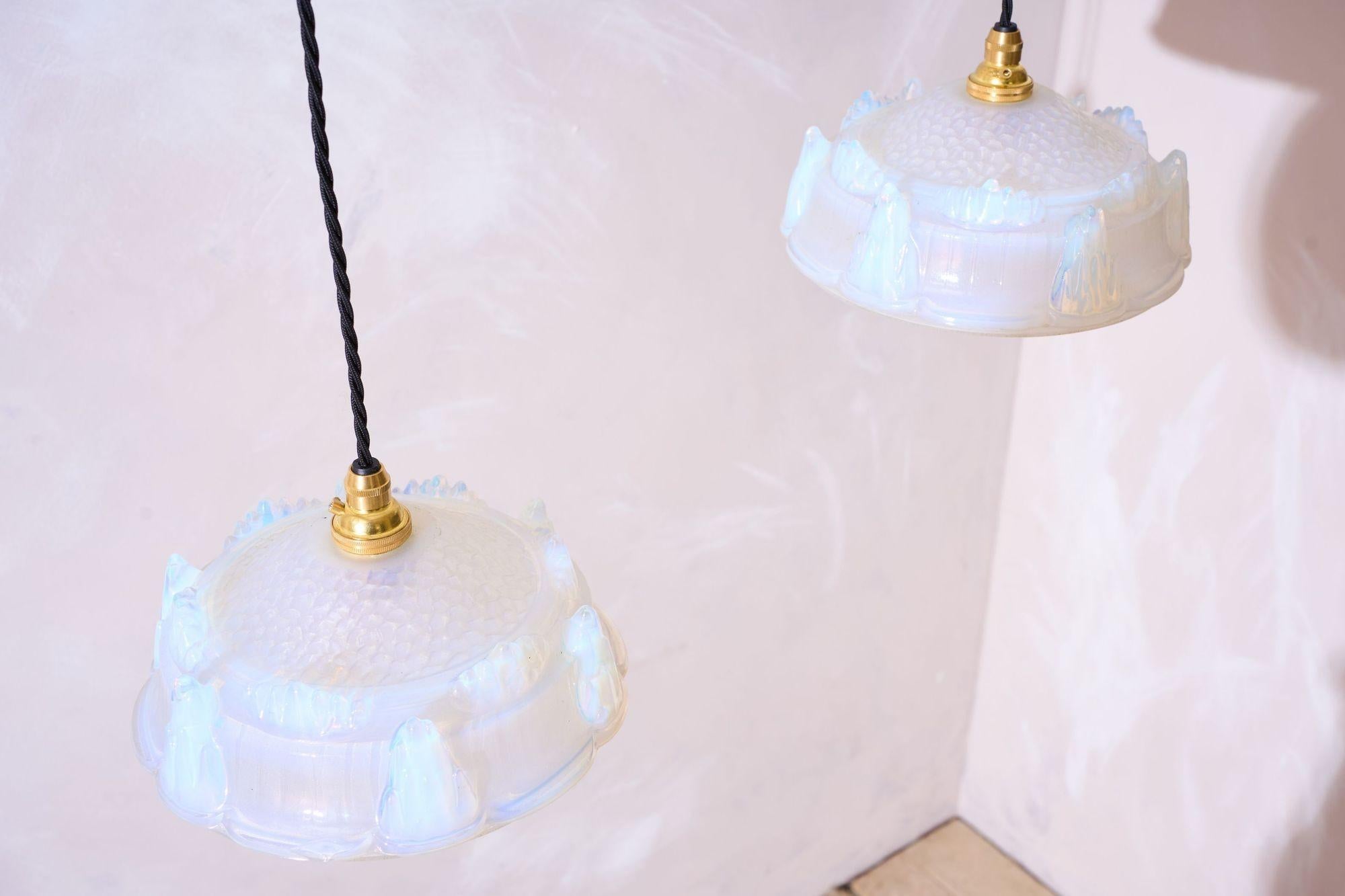 1930's Vaseline Glas Pendelleuchten - 1 verfügbar im Angebot 3