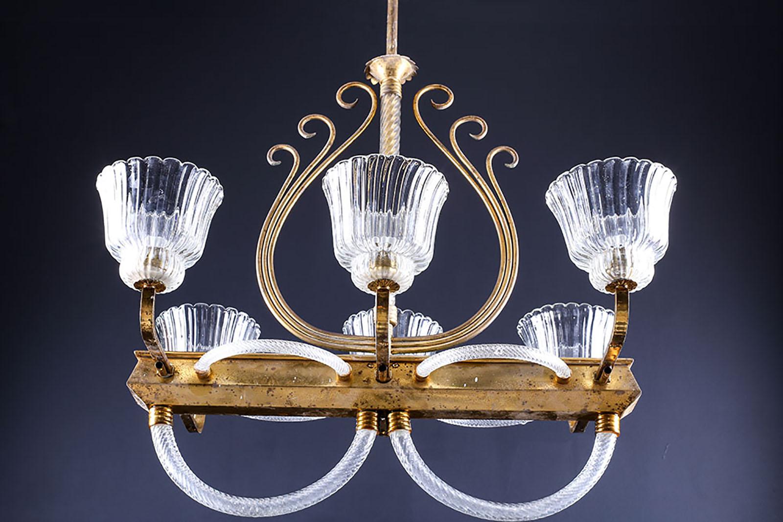 1930′S Venetian Brass & Clear Murano Glass Chandelier by Barovier & Toso In Good Condition For Sale In London, GB
