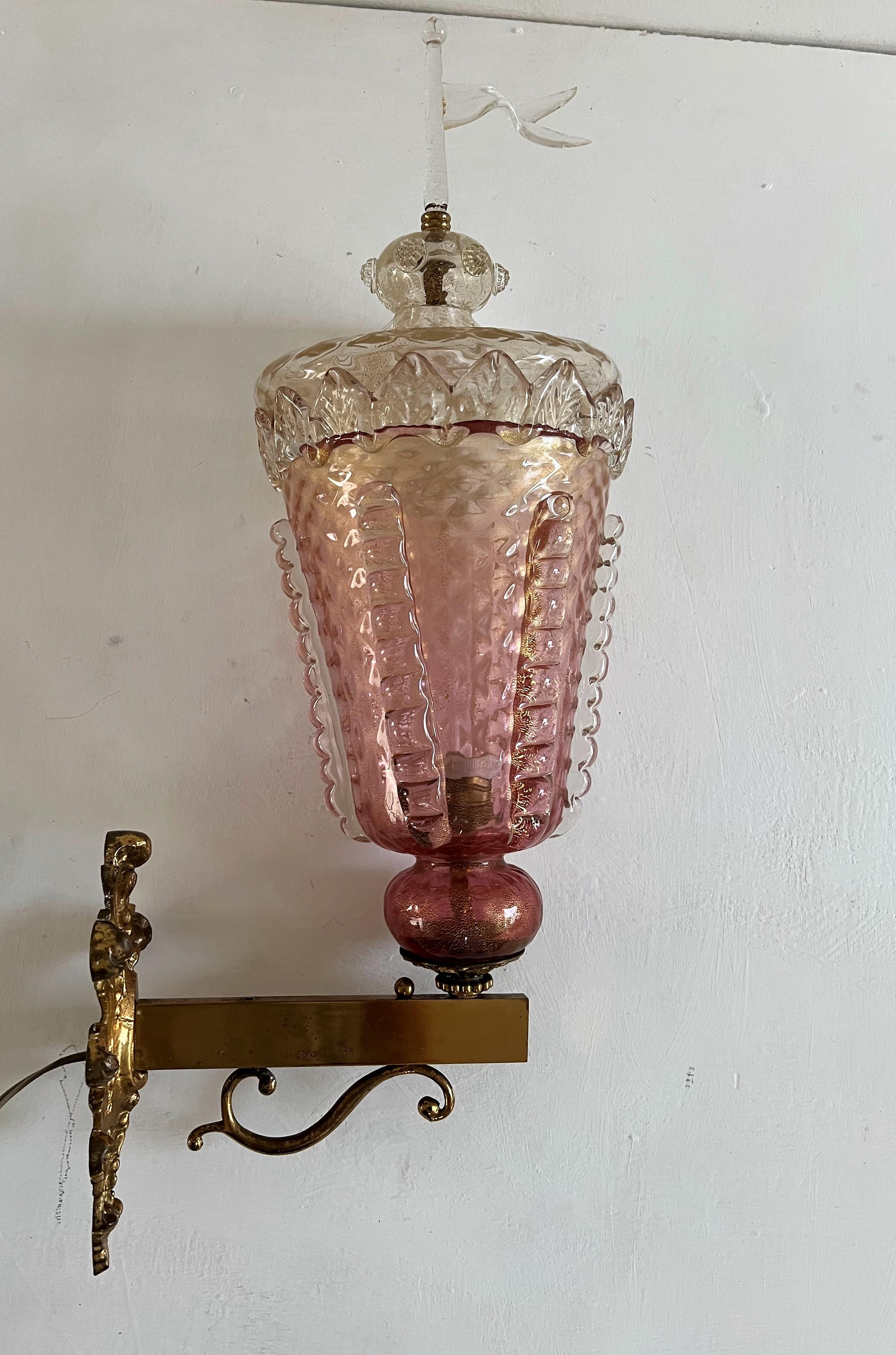 1930s Venetian Lantern Wall light, Manufactured in Murano Glass, Barovier attr. In Good Condition For Sale In Merida, Yucatan
