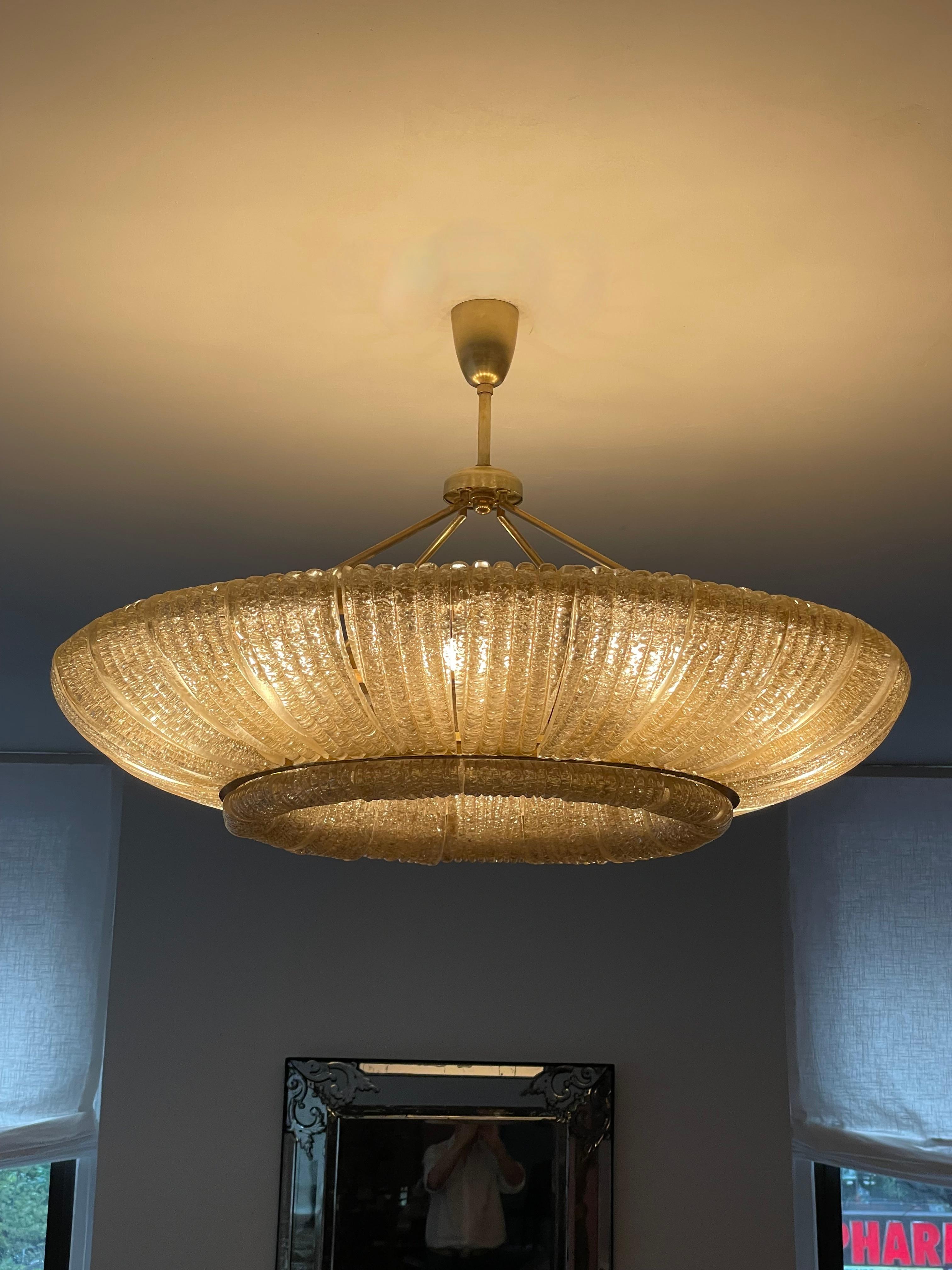 1930s Venini Chandelier In Good Condition For Sale In New York, NY