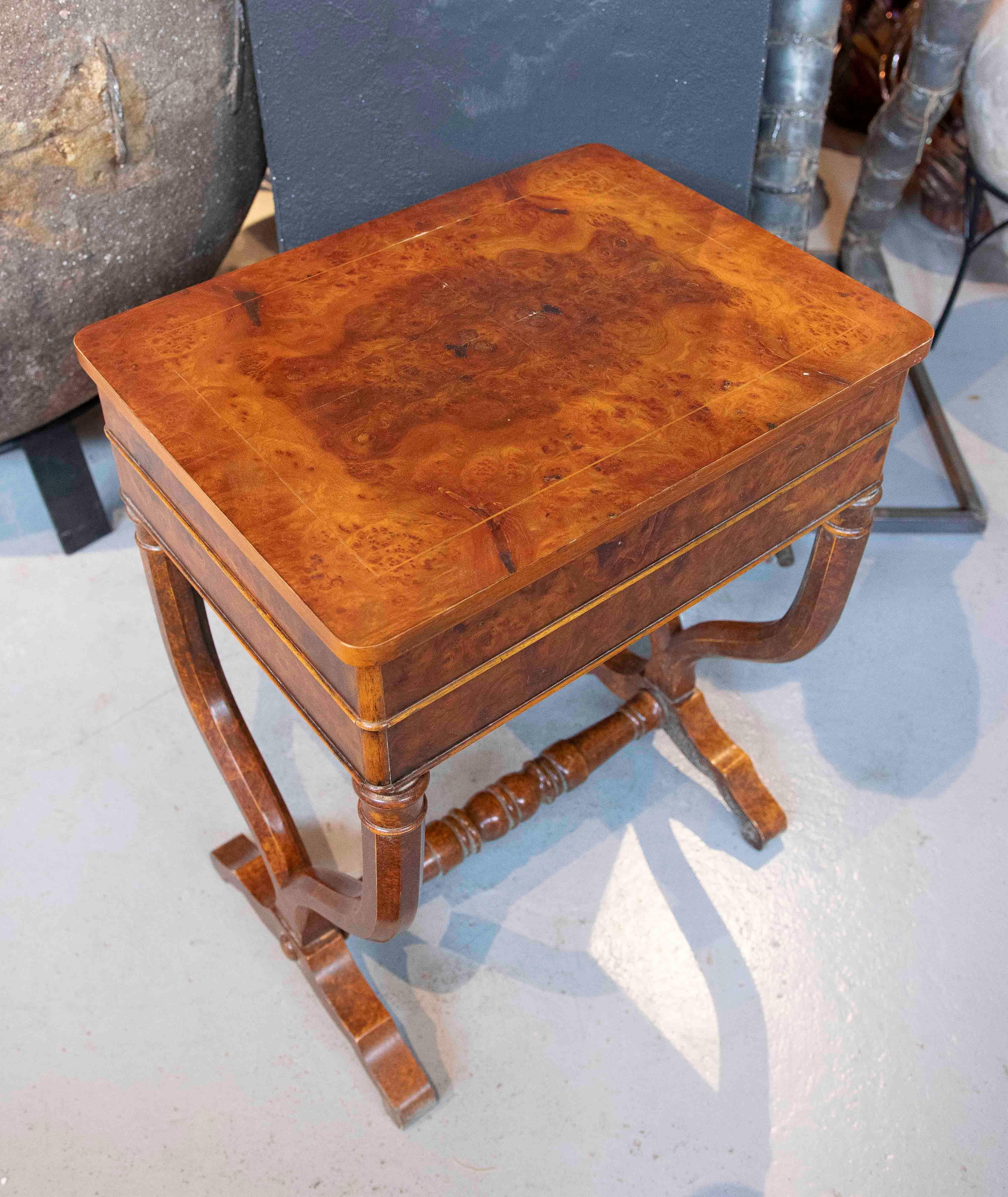1930s Victorian Burl Wood Dressing Table with Compartments and Mirror For Sale 8