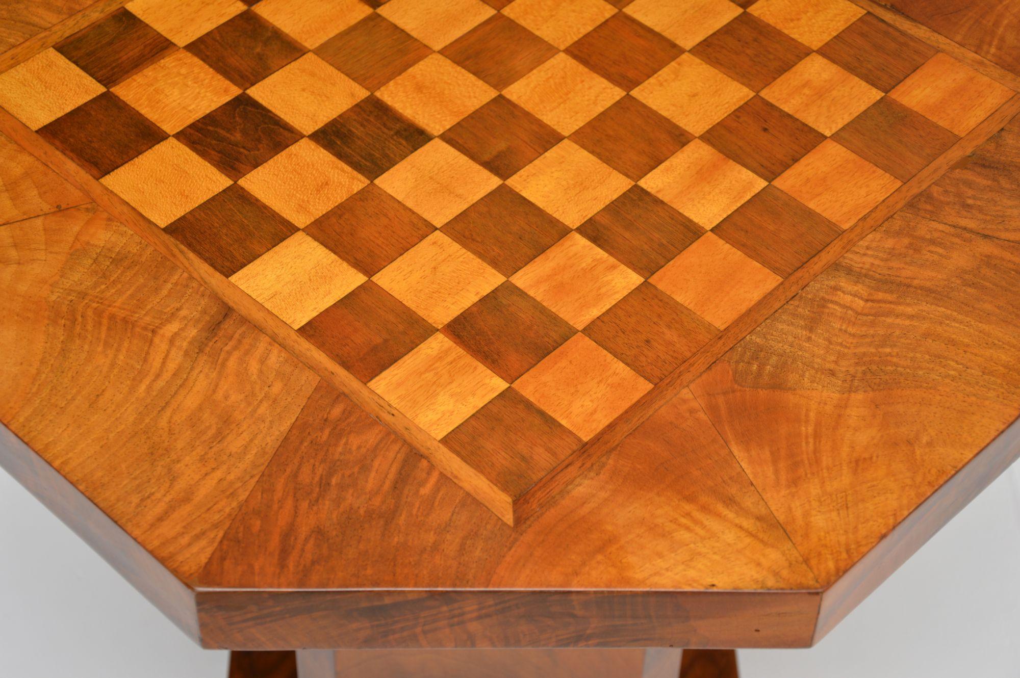20th Century 1930's Vintage Art Deco Chess / Coffee Table