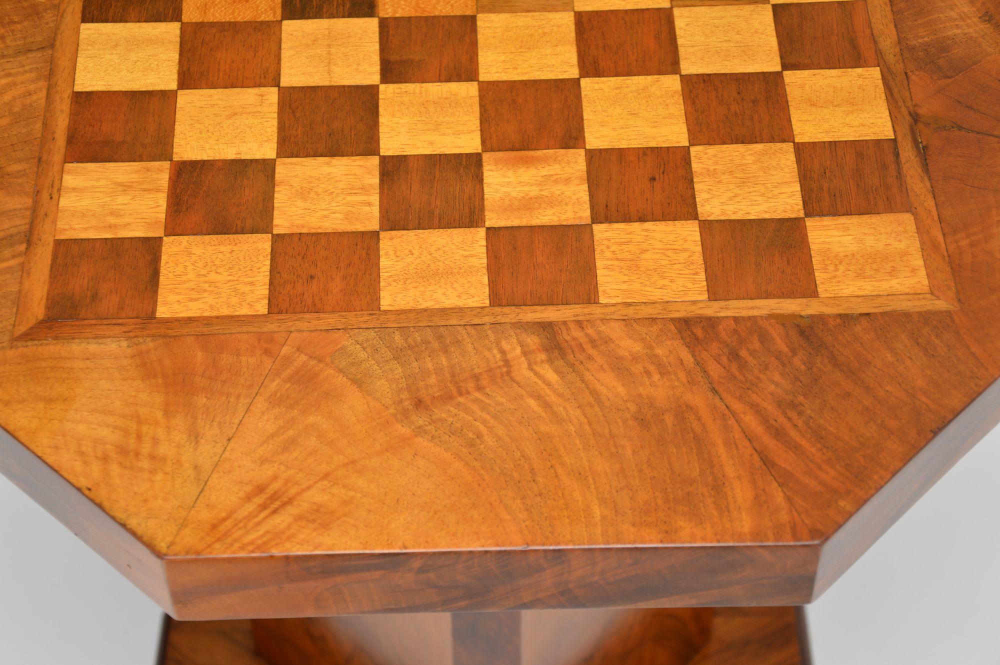 1930's Vintage Art Deco Chess / Coffee Table 1