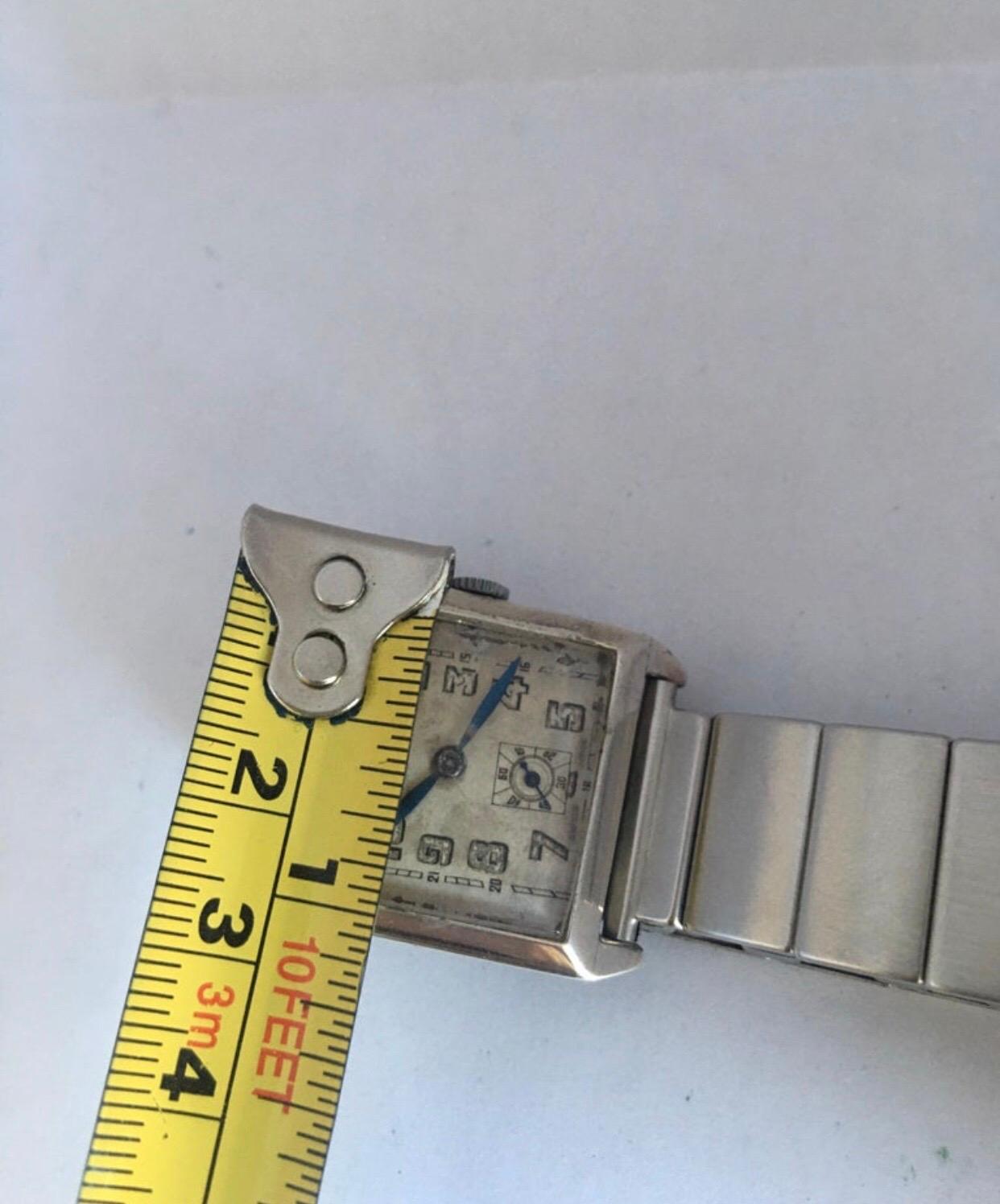 1930s Vintage Art Deco Silver Omega Hand-Winding Watch For Sale 6