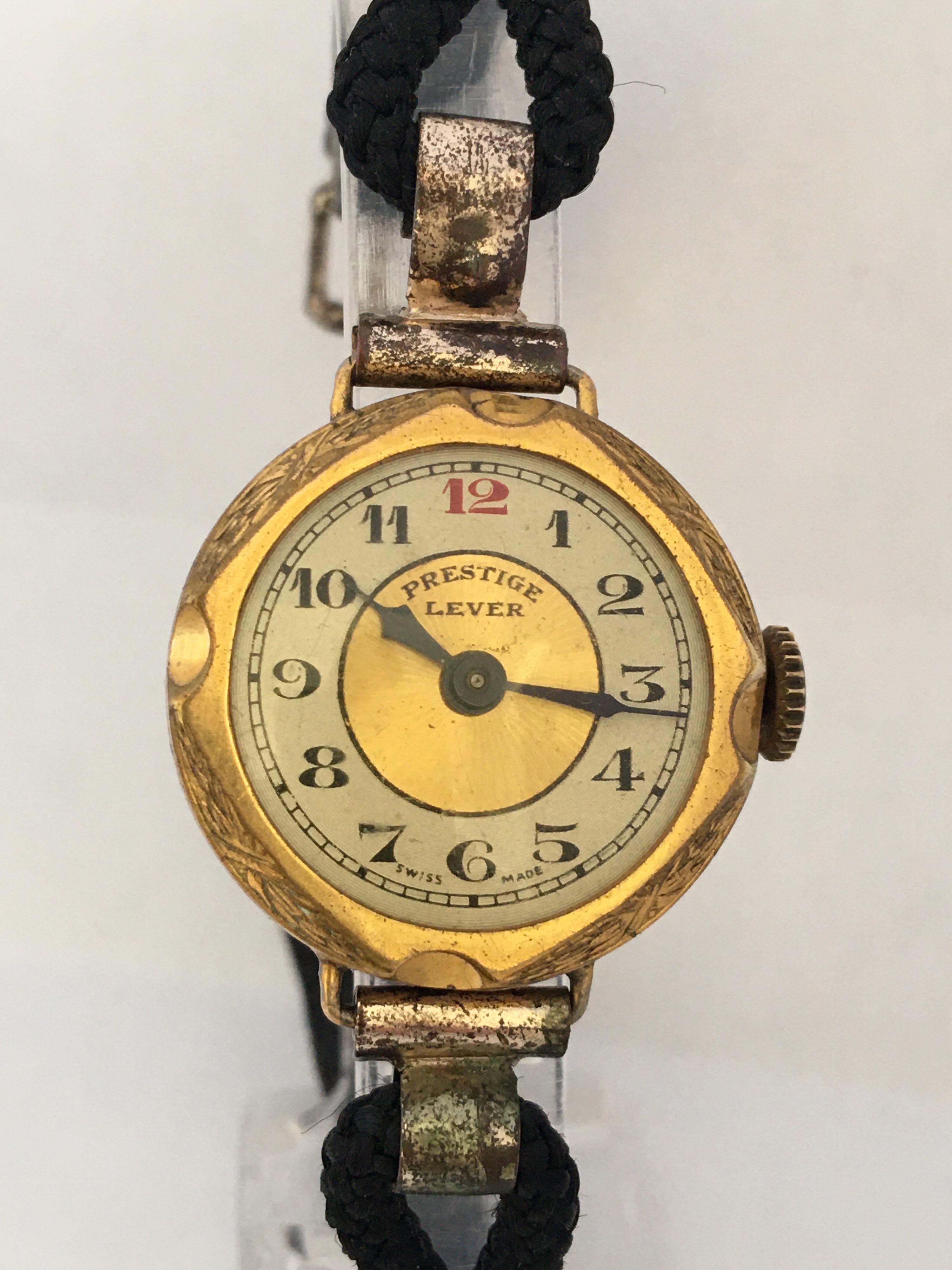 1930s Vintage Gold-Plated Ladies Mechanical Trench Watch For Sale 4
