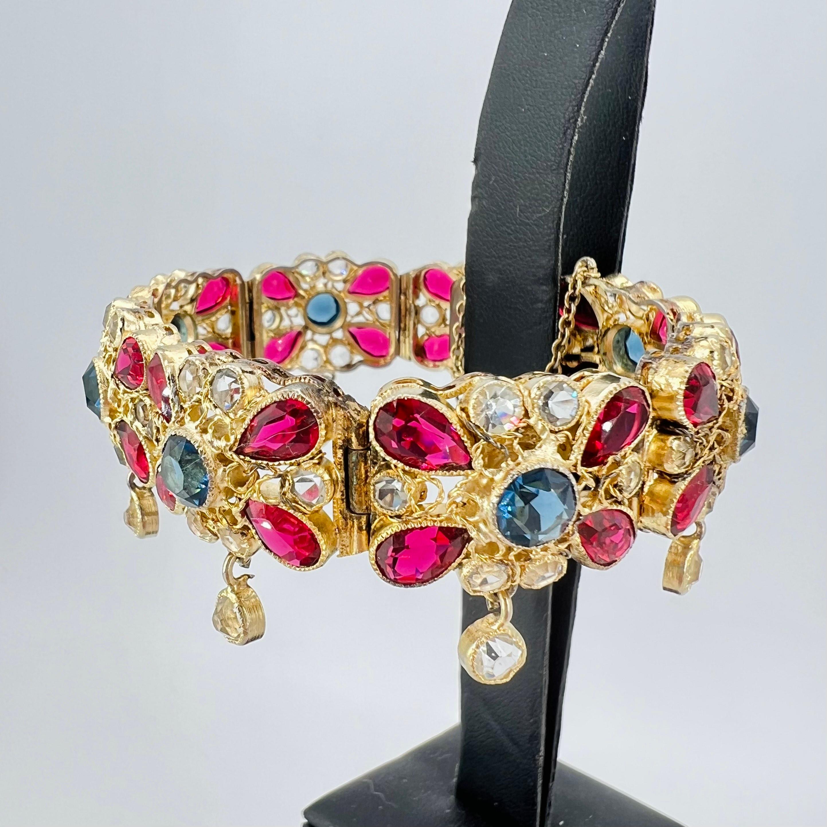 1930’s Vintage Hobé Bejeweled Bracelet Signed In Good Condition In Hyattsville, MD