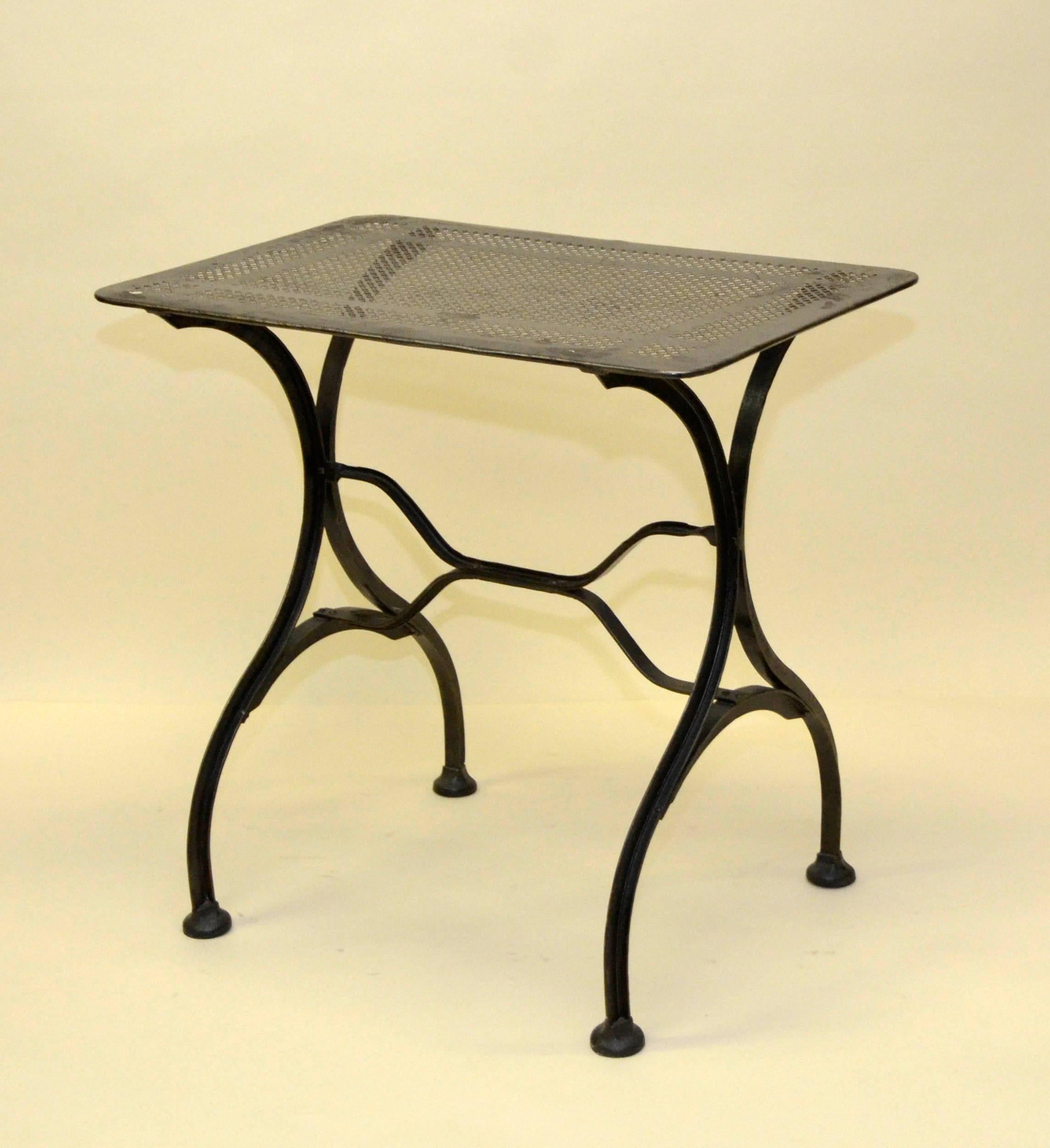 1930s Vintage Italian Stripped Metal Garden Table In Good Condition For Sale In Milan, IT