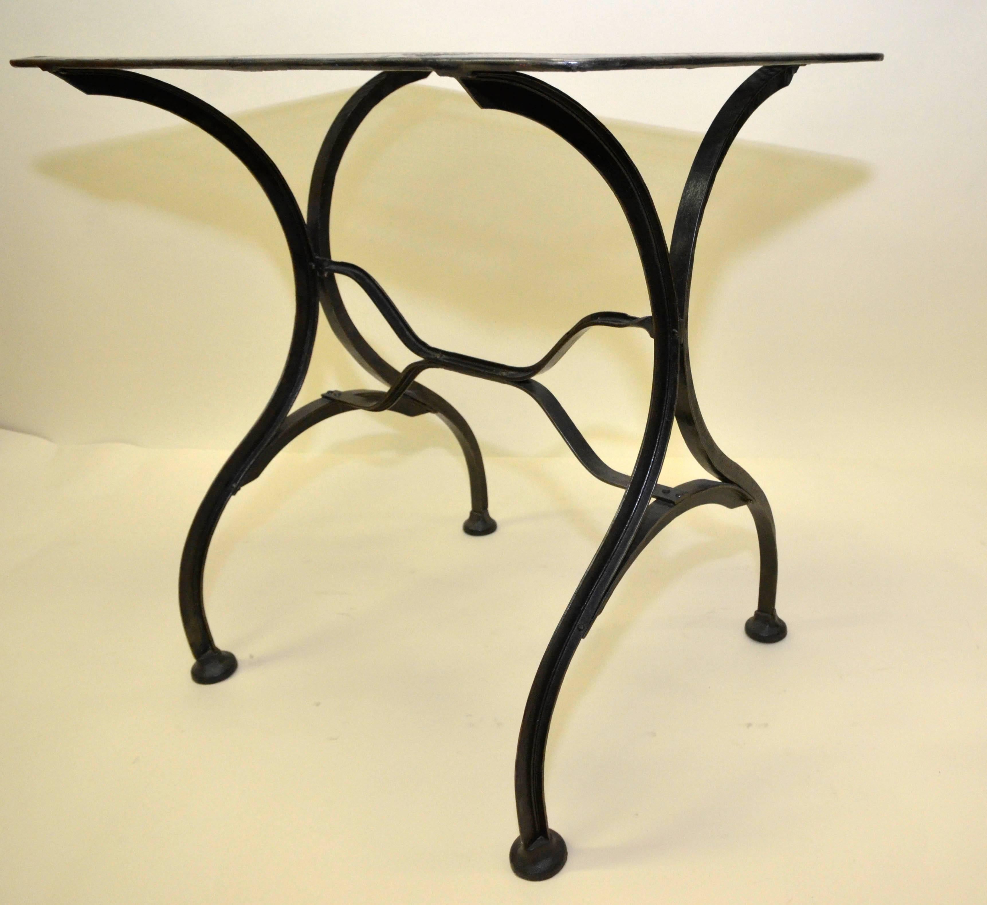 Mid-20th Century 1930s Vintage Italian Stripped Metal Garden Table For Sale