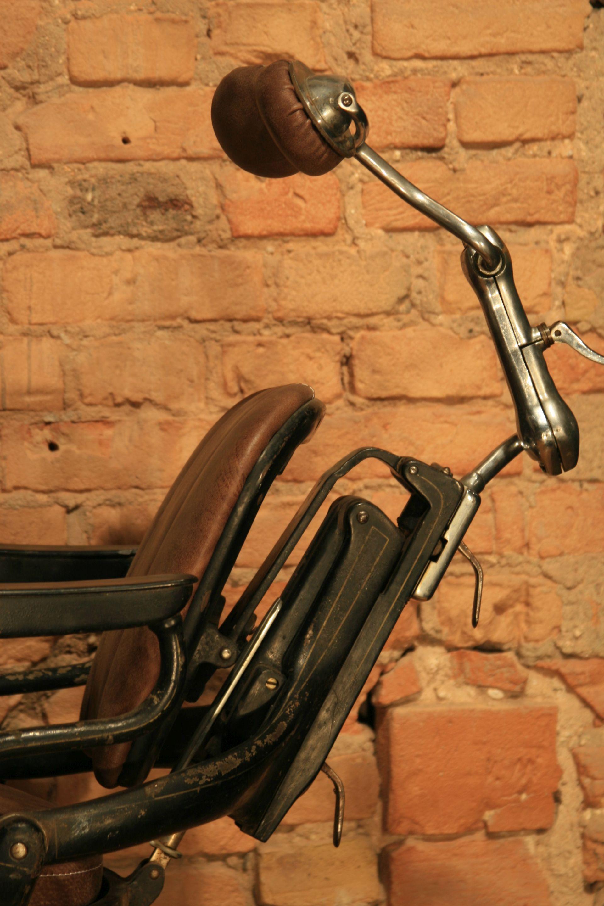 1930s Vintage LUX Dental Chair For Sale 8