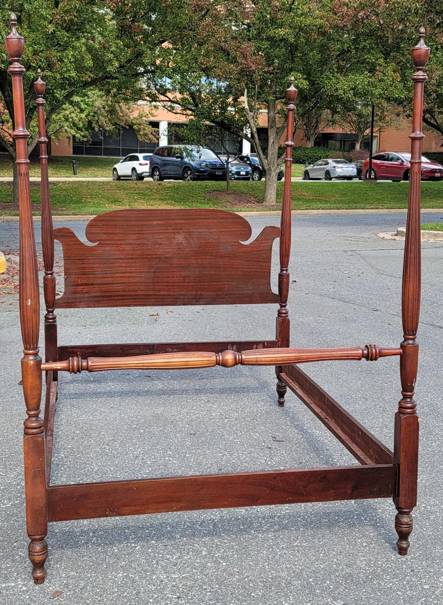 20th Century 1930s Vintage Mahogany Full Size Poster Bedstead For Sale