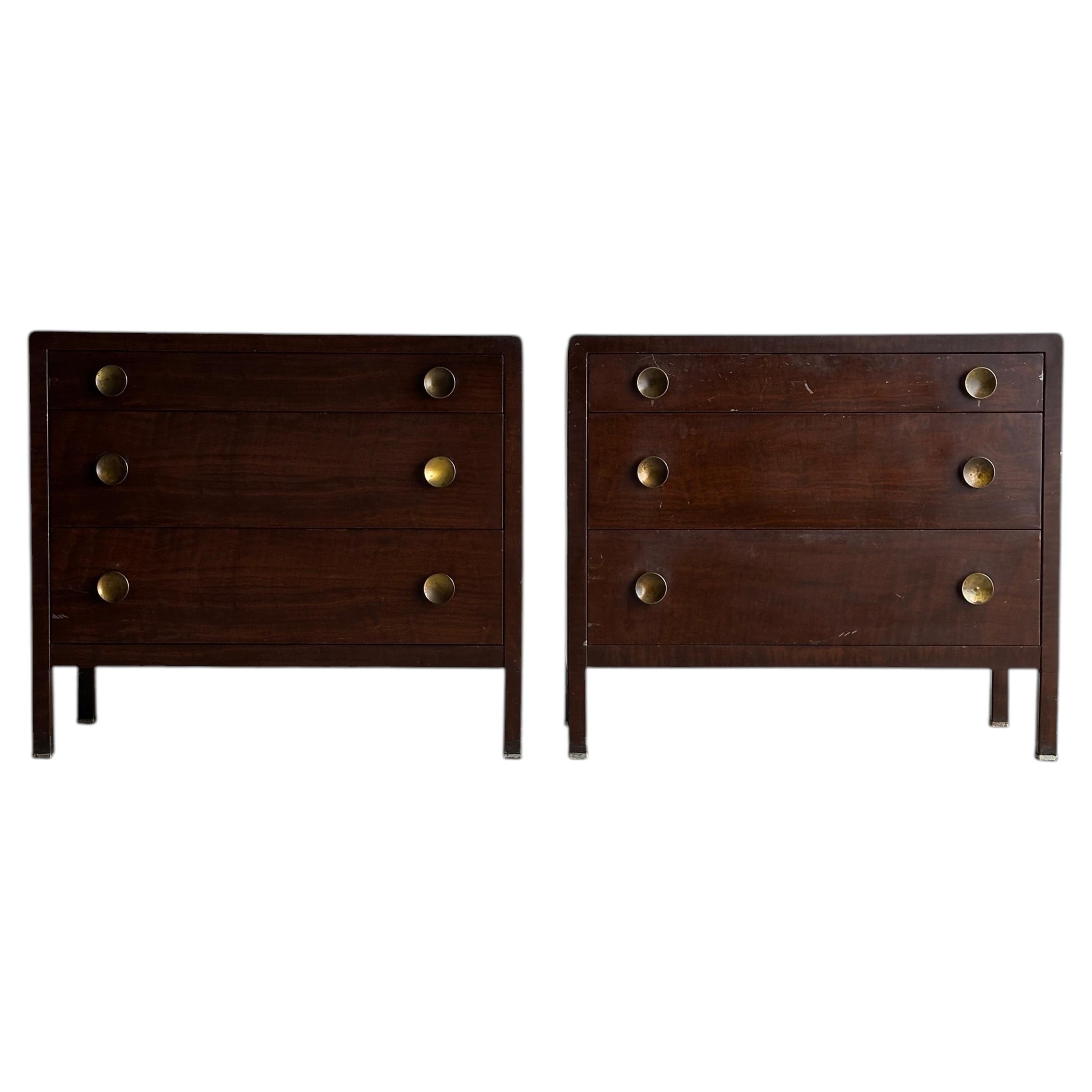 Pareja de cómodas de acero Norman Bel Geddes vintage de los años 30 en venta