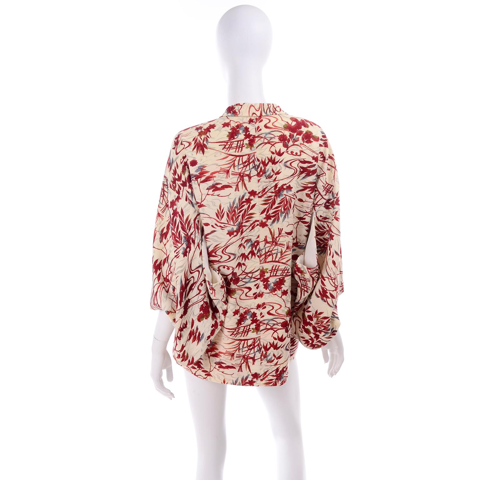 White 1930s Vintage Red & Cream Haori Silk Kimono Jacket