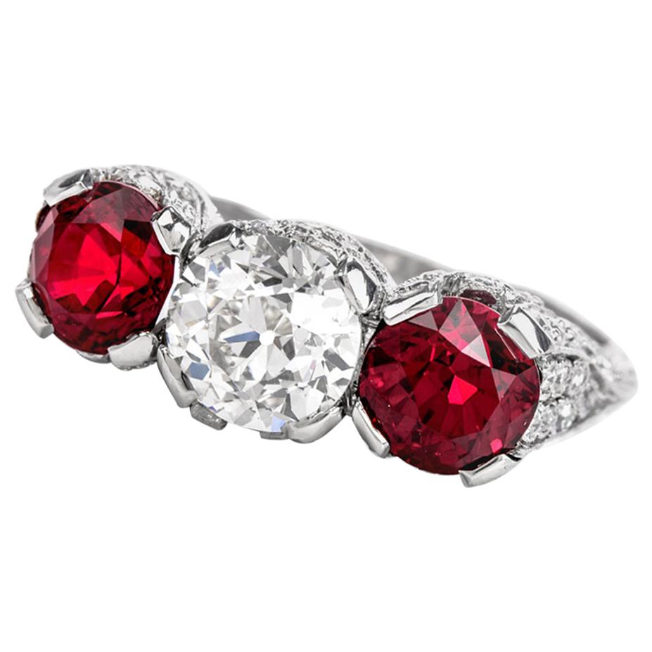 1930s Vintage Ruby Diamond Three-Stone Platinum Three-Stone Ring