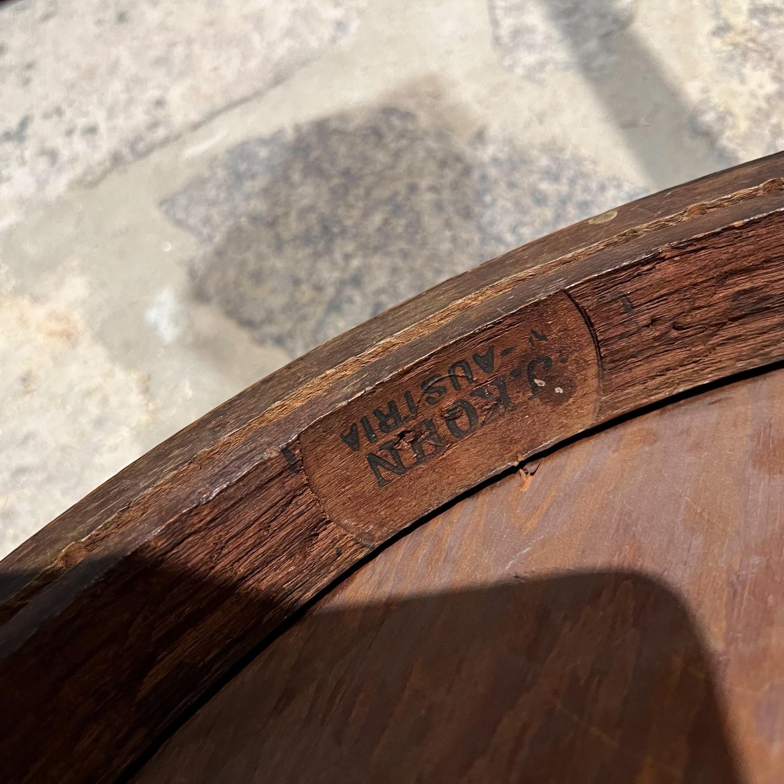 1930 Vintage Thonet Cafe Chair Bentwood Stampato Austria in vendita 7
