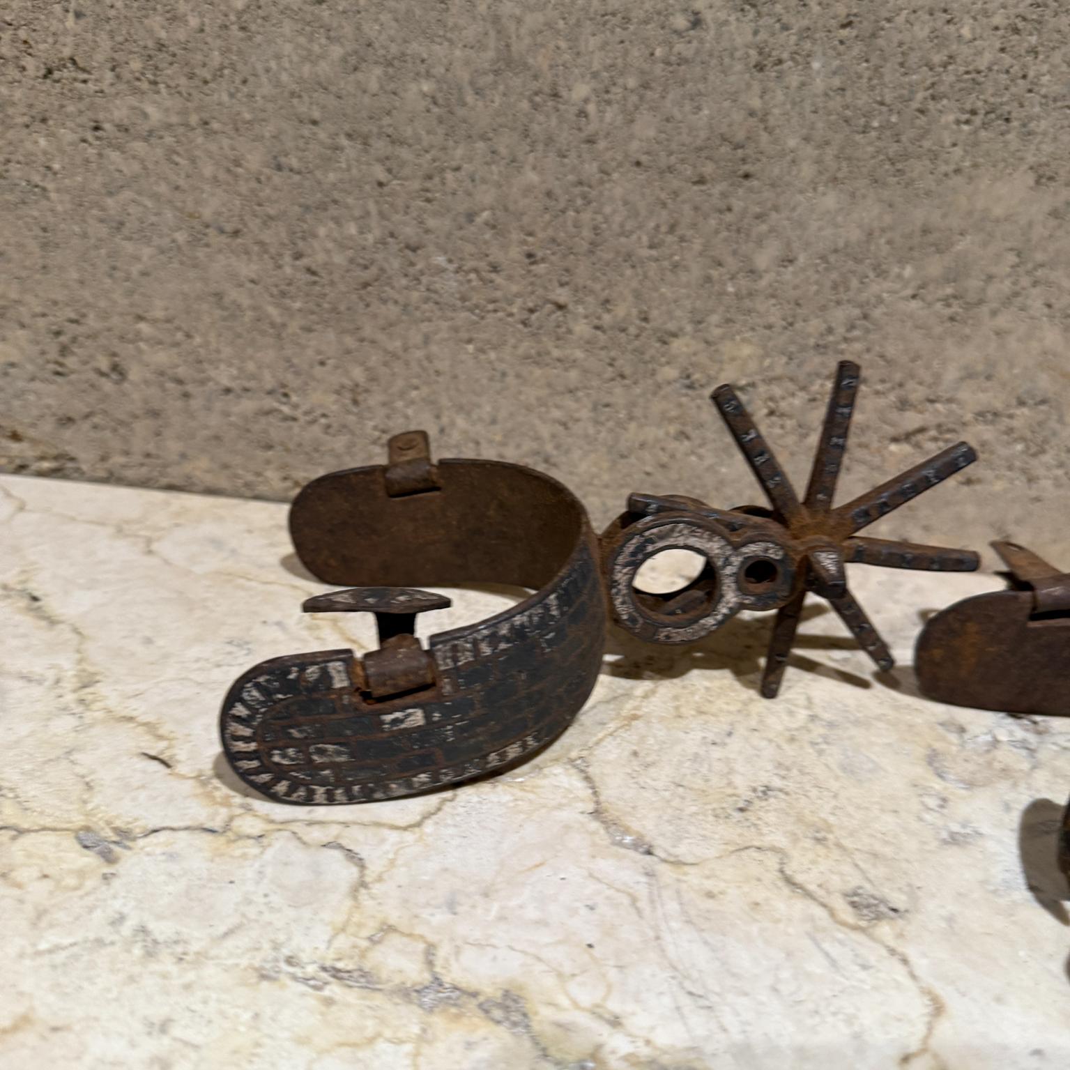 20th Century 1930s Vintage Vaquero Rustic Cowboy Spurs Mexico For Sale