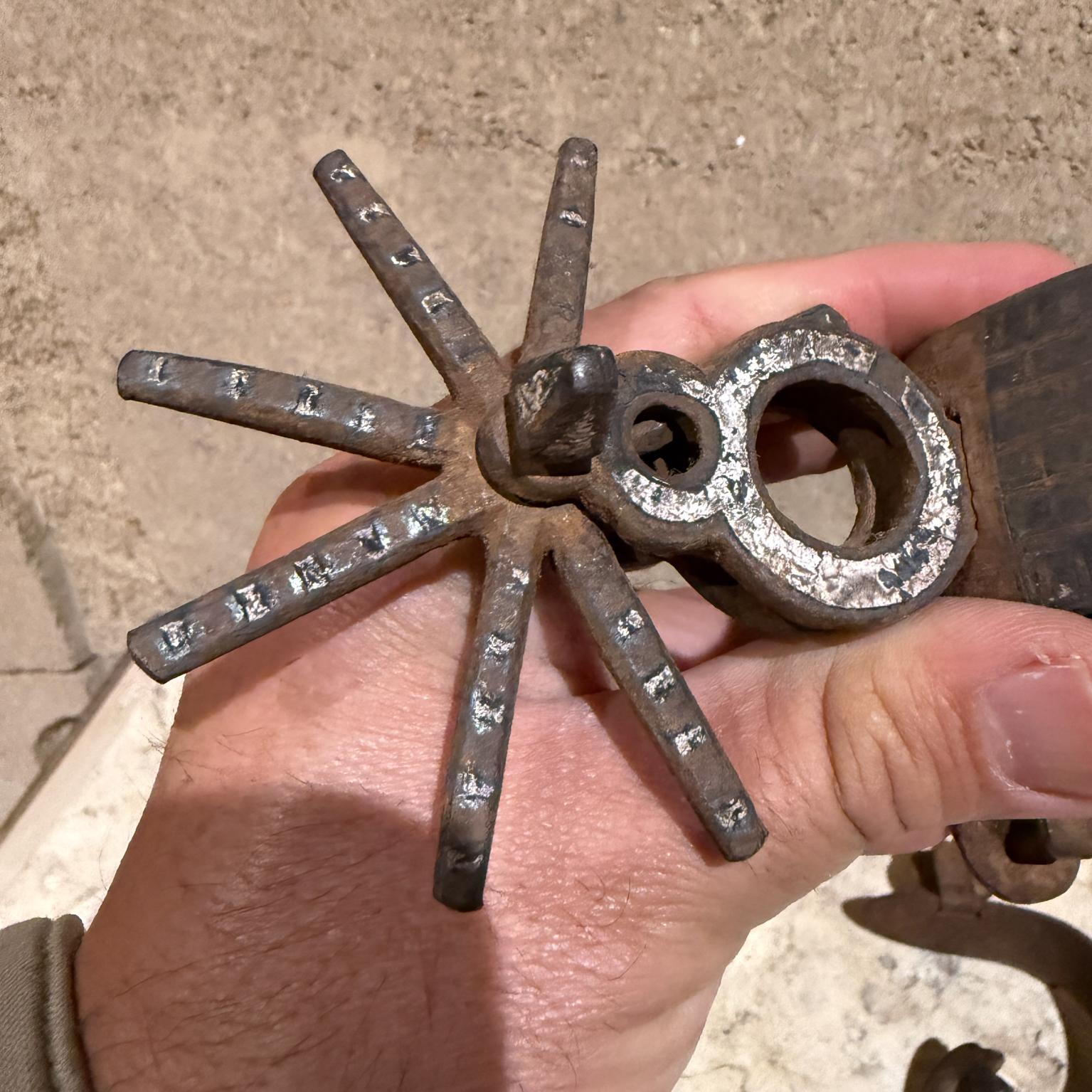 Metal 1930s Vintage Vaquero Rustic Cowboy Spurs Mexico For Sale