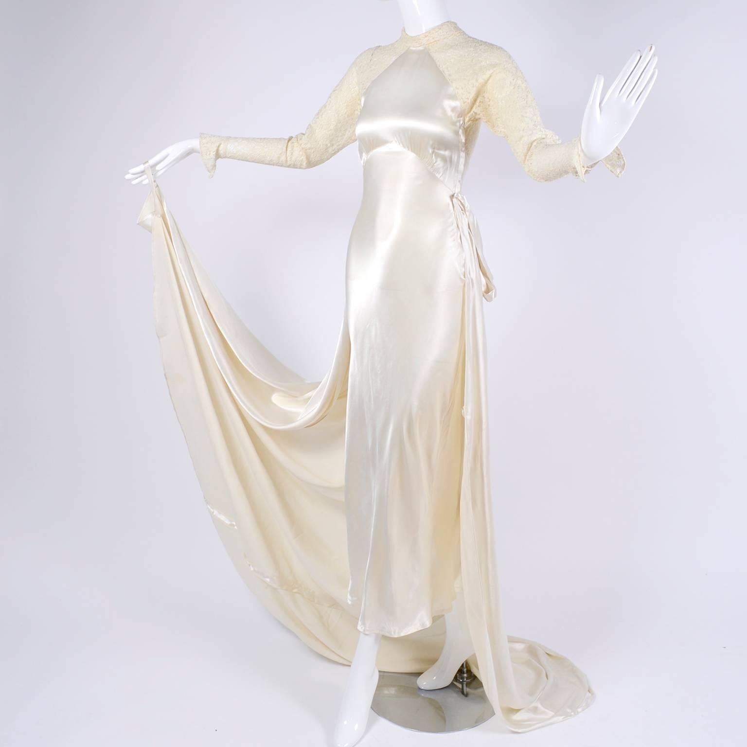 Wedding Gown Vintage Dress in Champagne Silk Satin With Lace and Train, 1930s 1