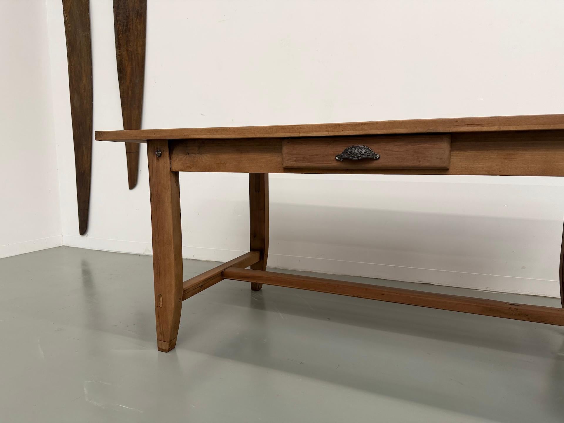 Milieu du XXe siècle 1930s Walnut French Farmhouse Table – Fully Restored en vente