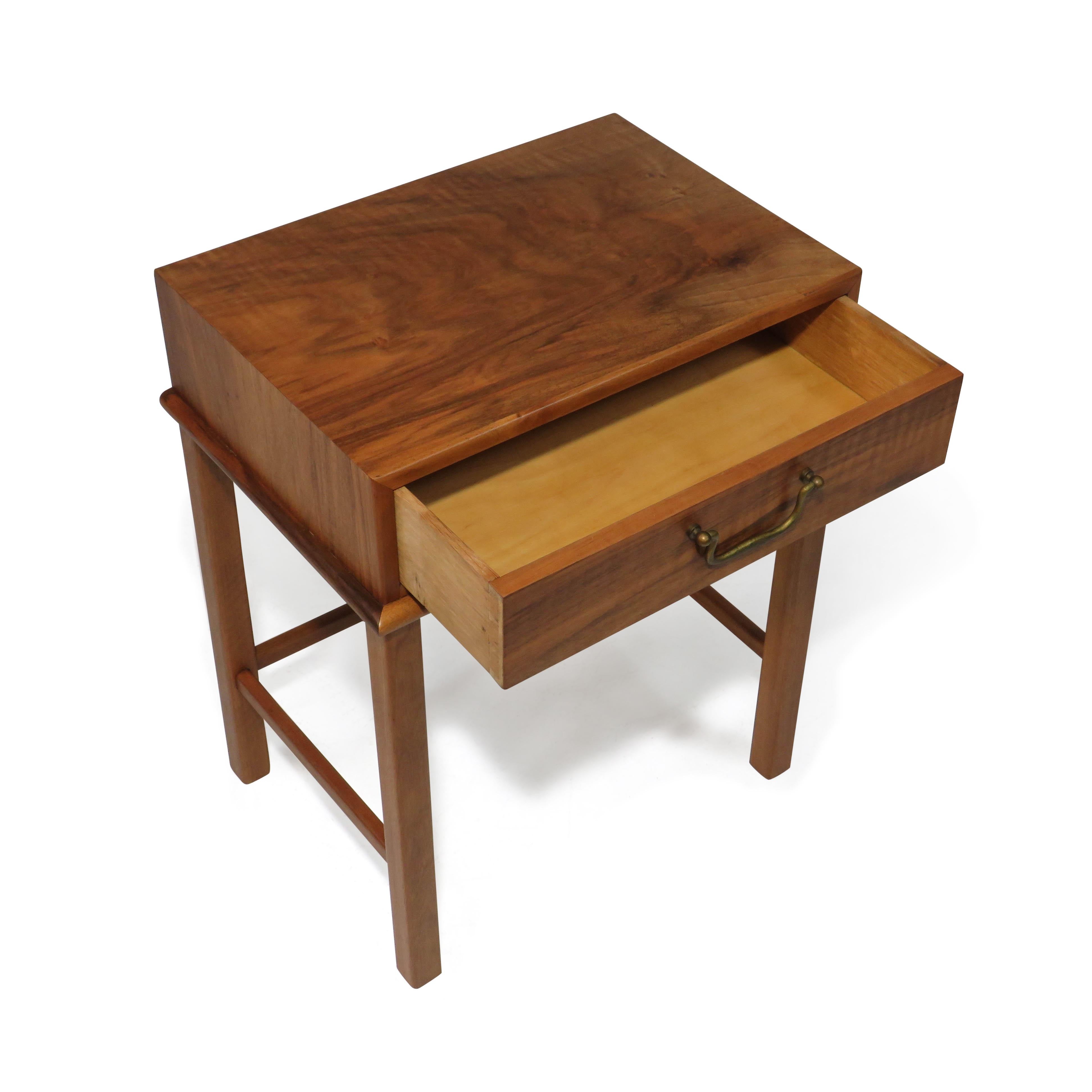 1930's Walnut Nightstand Side Table In Excellent Condition For Sale In Oakland, CA