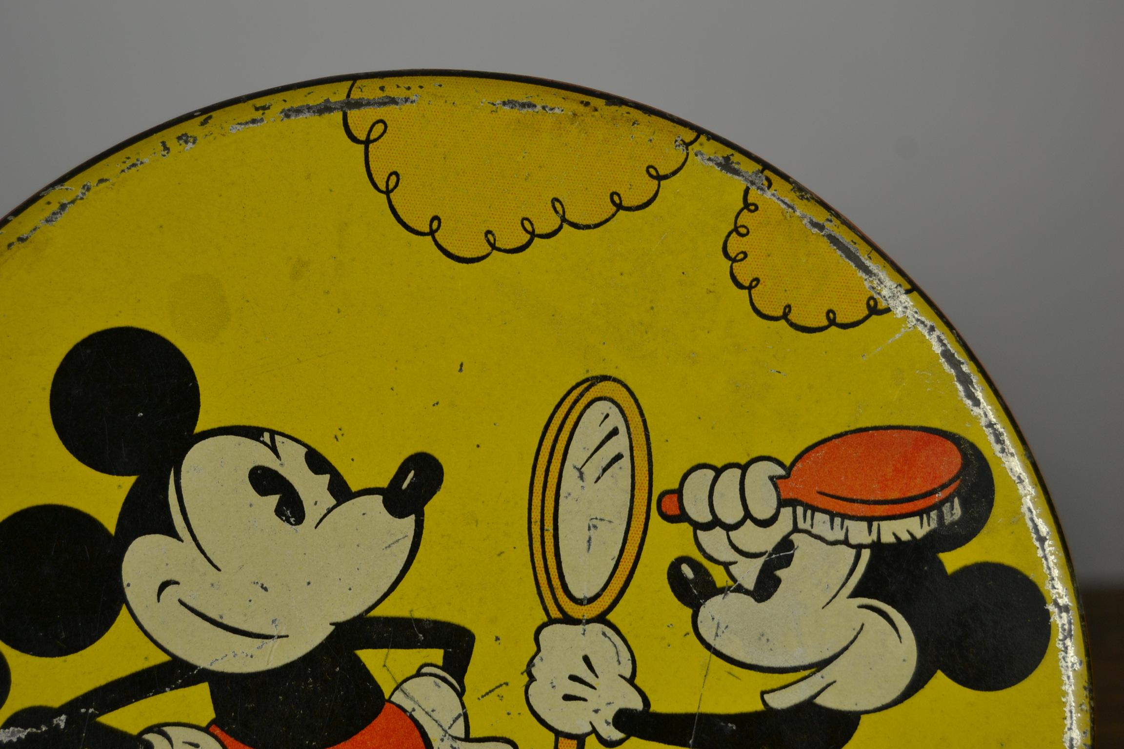 minnie mouse mexican smoking