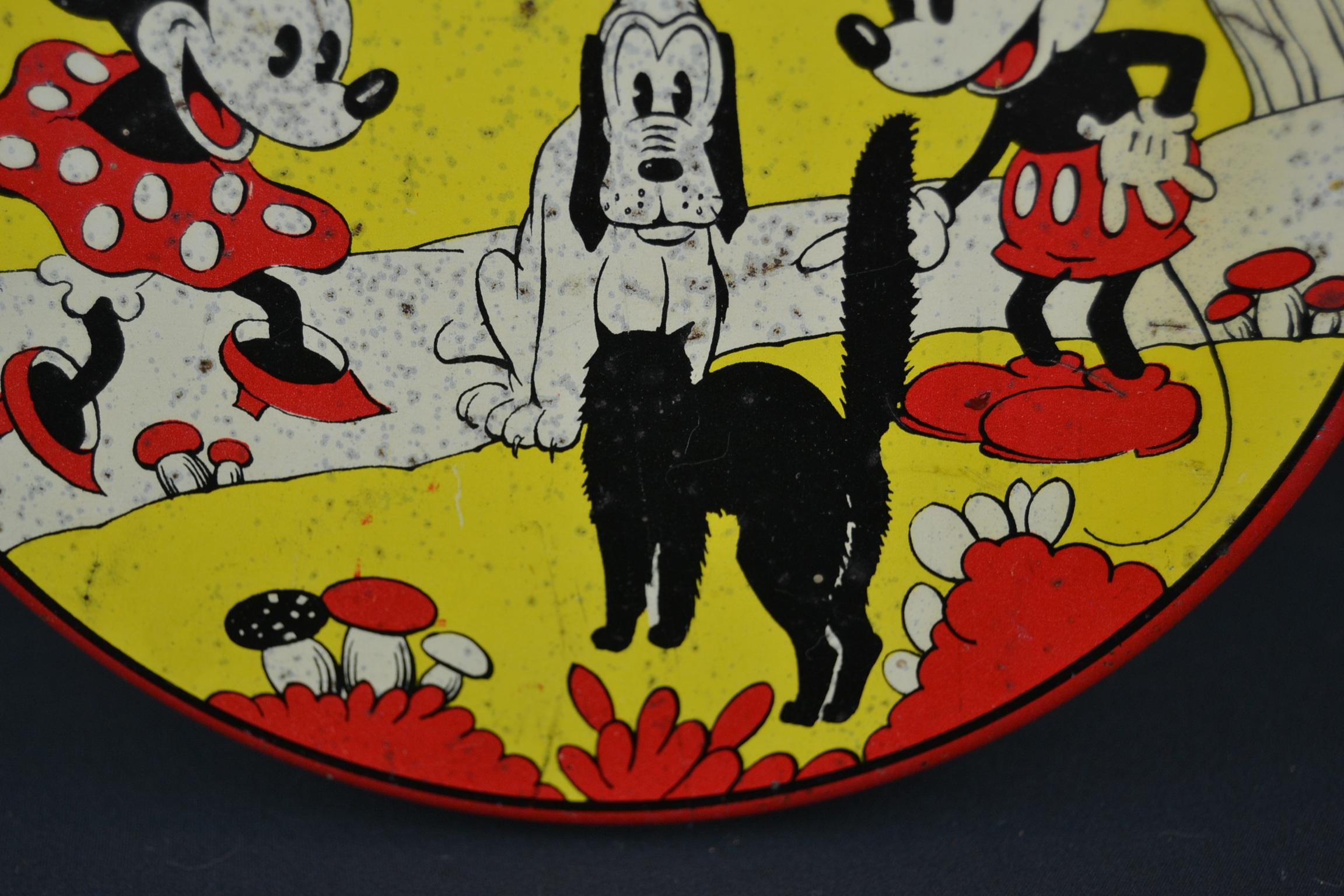 Art Deco 1930s Walt Disney Tin with Mickey Mouse, Minnie Mouse, Pluto and Cat For Sale
