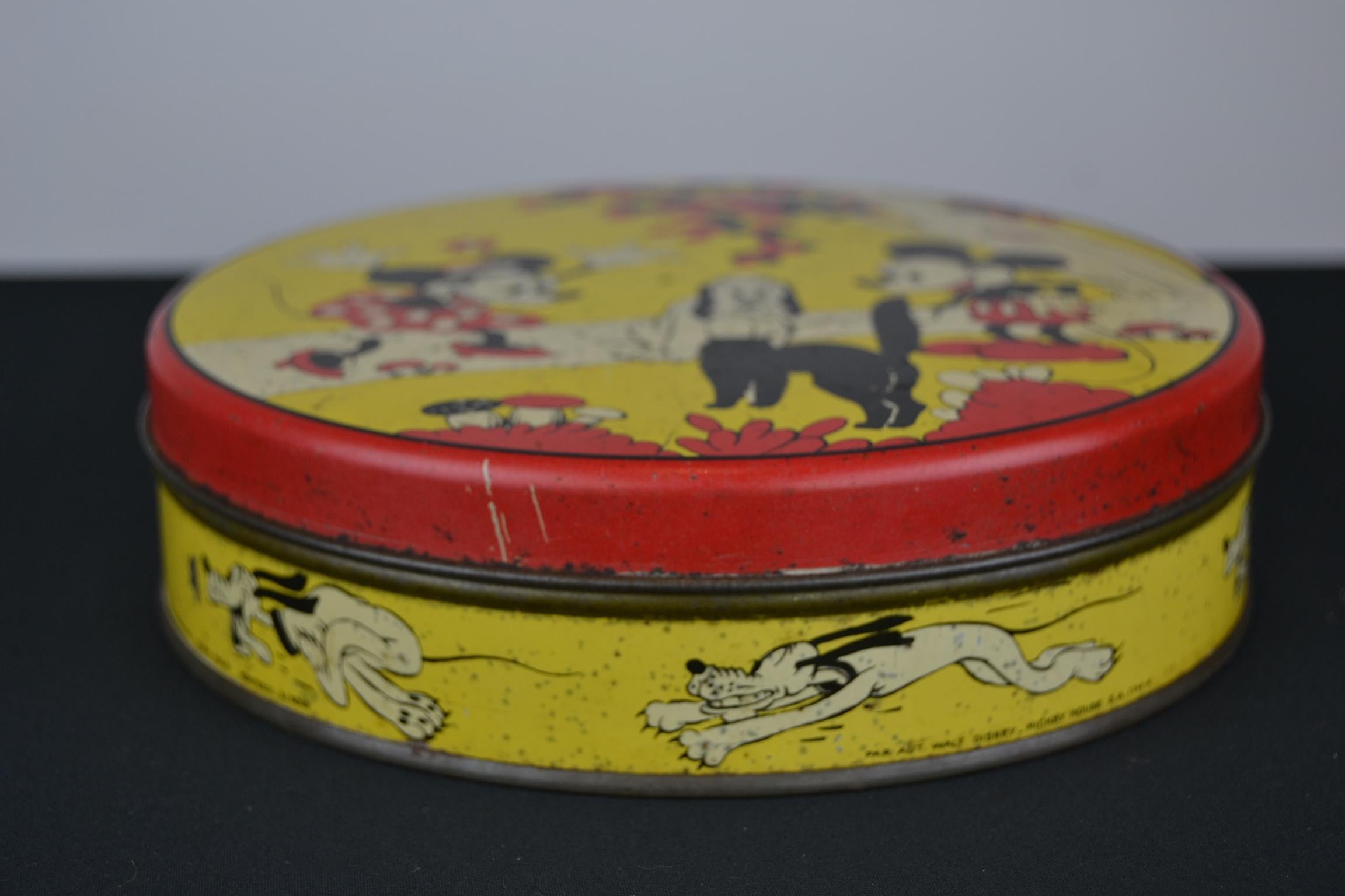 French 1930s Walt Disney Tin with Mickey Mouse, Minnie Mouse, Pluto and Cat For Sale
