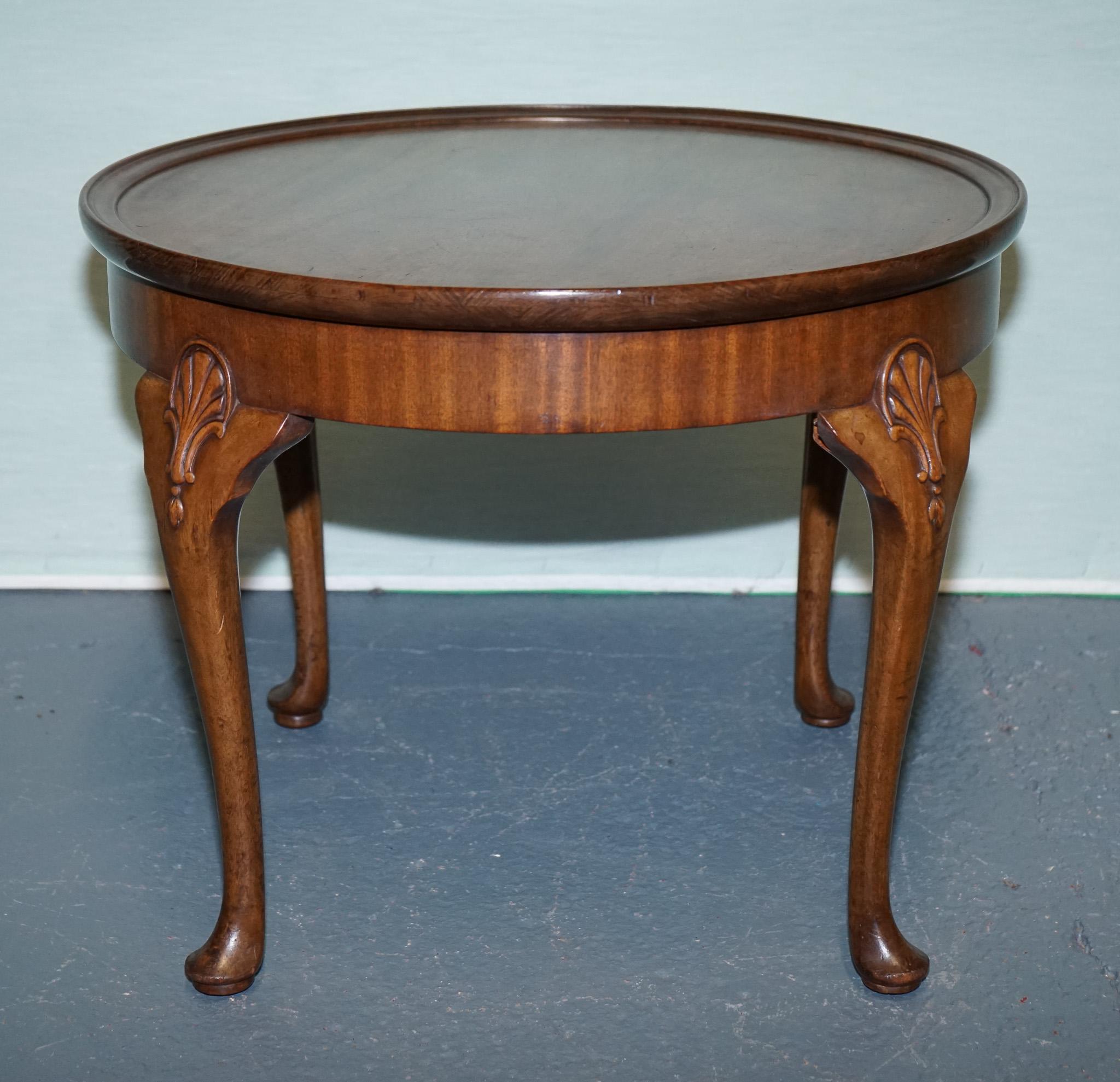 1930s WARING & GILLOW MESA REDONDA DE NOGAL ESTILO REINA ANNE en venta 1