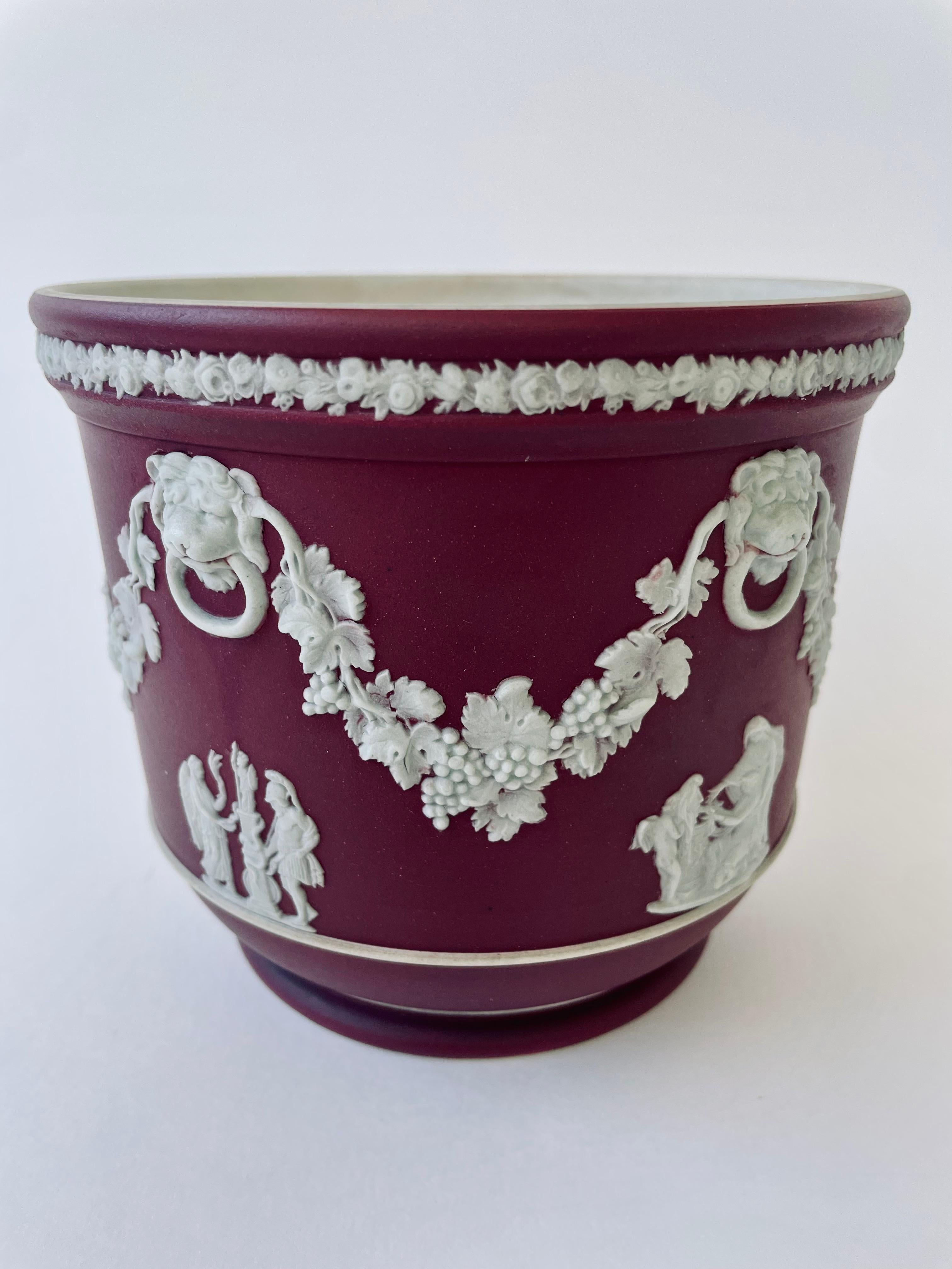 1930s Wedgwood Crimson Jasper Dip Stoneware Garden Pot In Good Condition In Asheville, NC