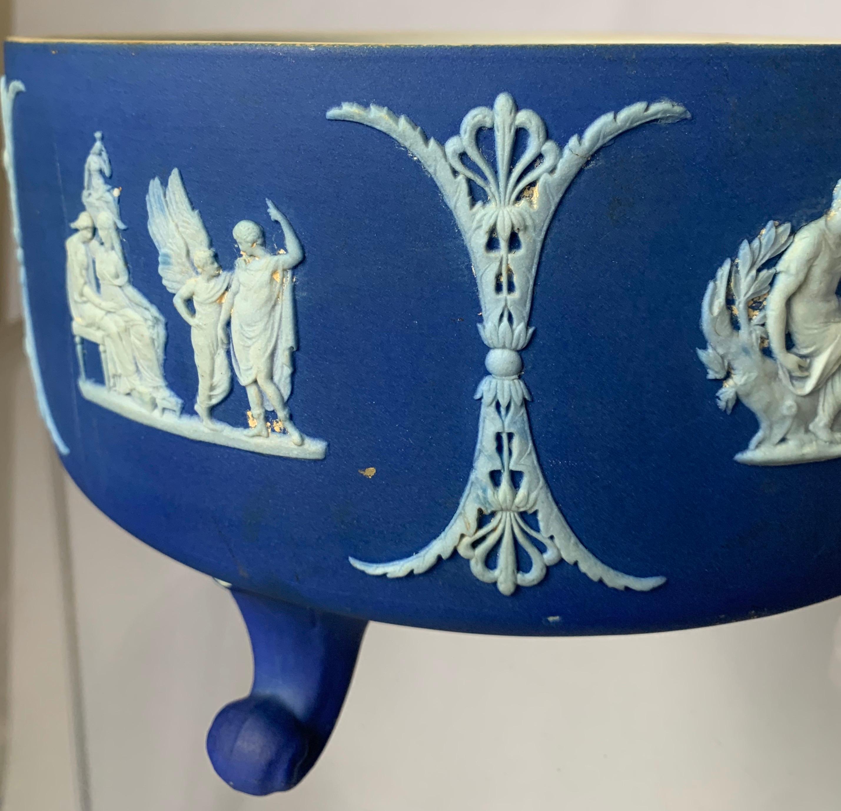 1930s Wedgwood Jasperware Footed Bowl In Good Condition In Stamford, CT