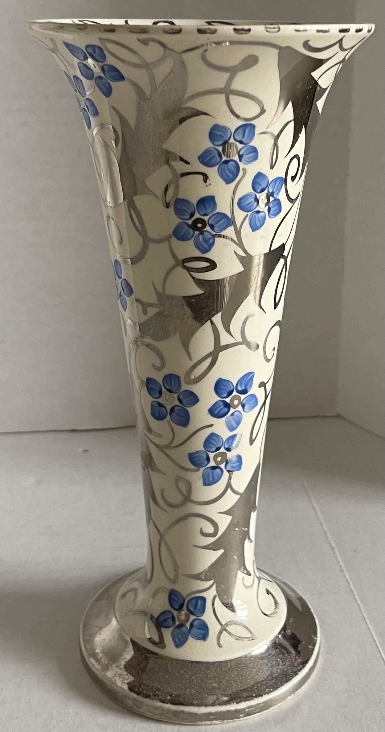 English 1930s Wedgwood Lustreware Trumpet Vase