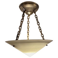 Lampe à suspension de plat en verre moulé blanc des années 1930, style Art déco cône