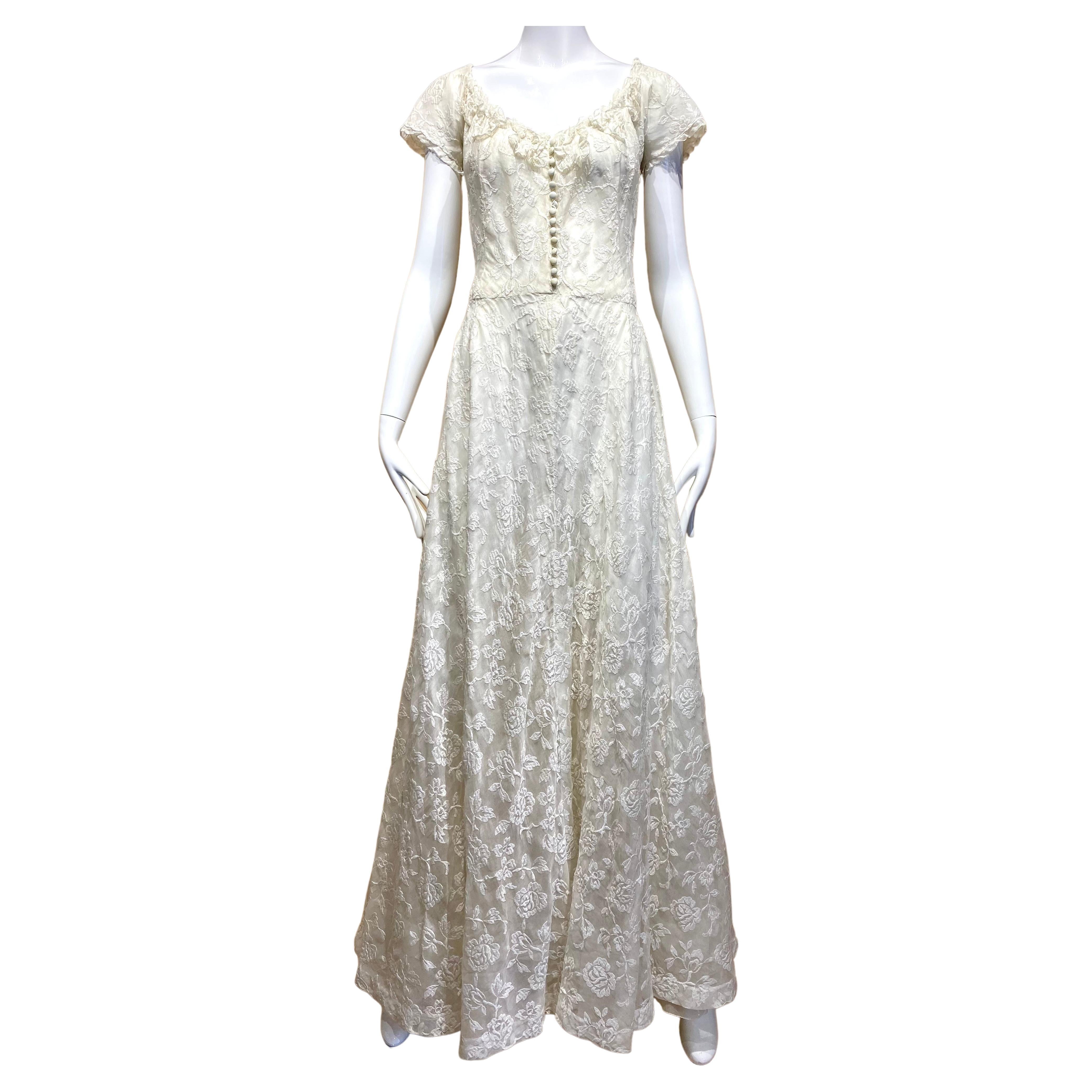 1930s White Cotton Embroidered Dress with Lace For Sale