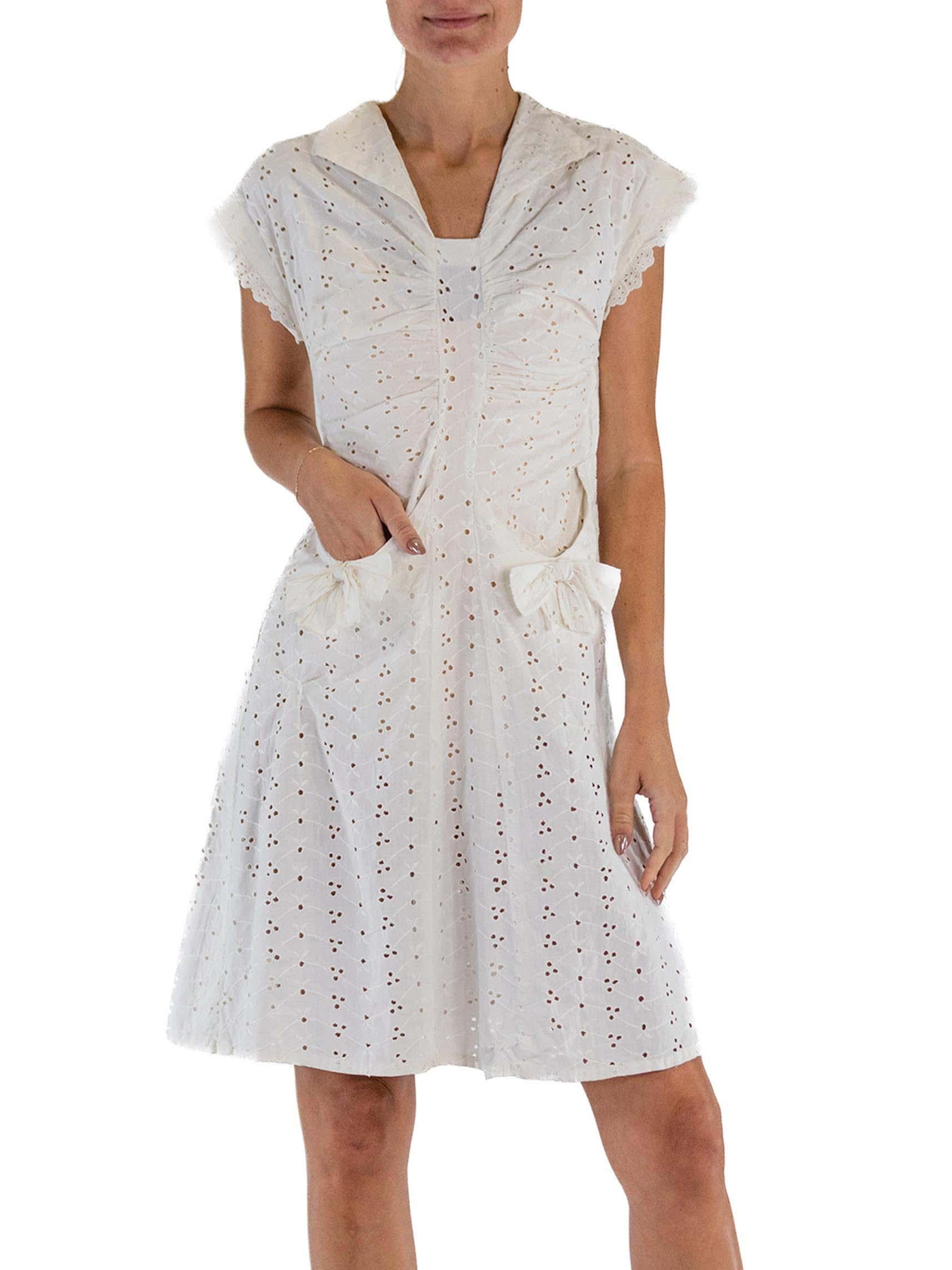 1930S White Cotton Eyelet Lace Cute Little Dress With Bow Pockets For Sale 3