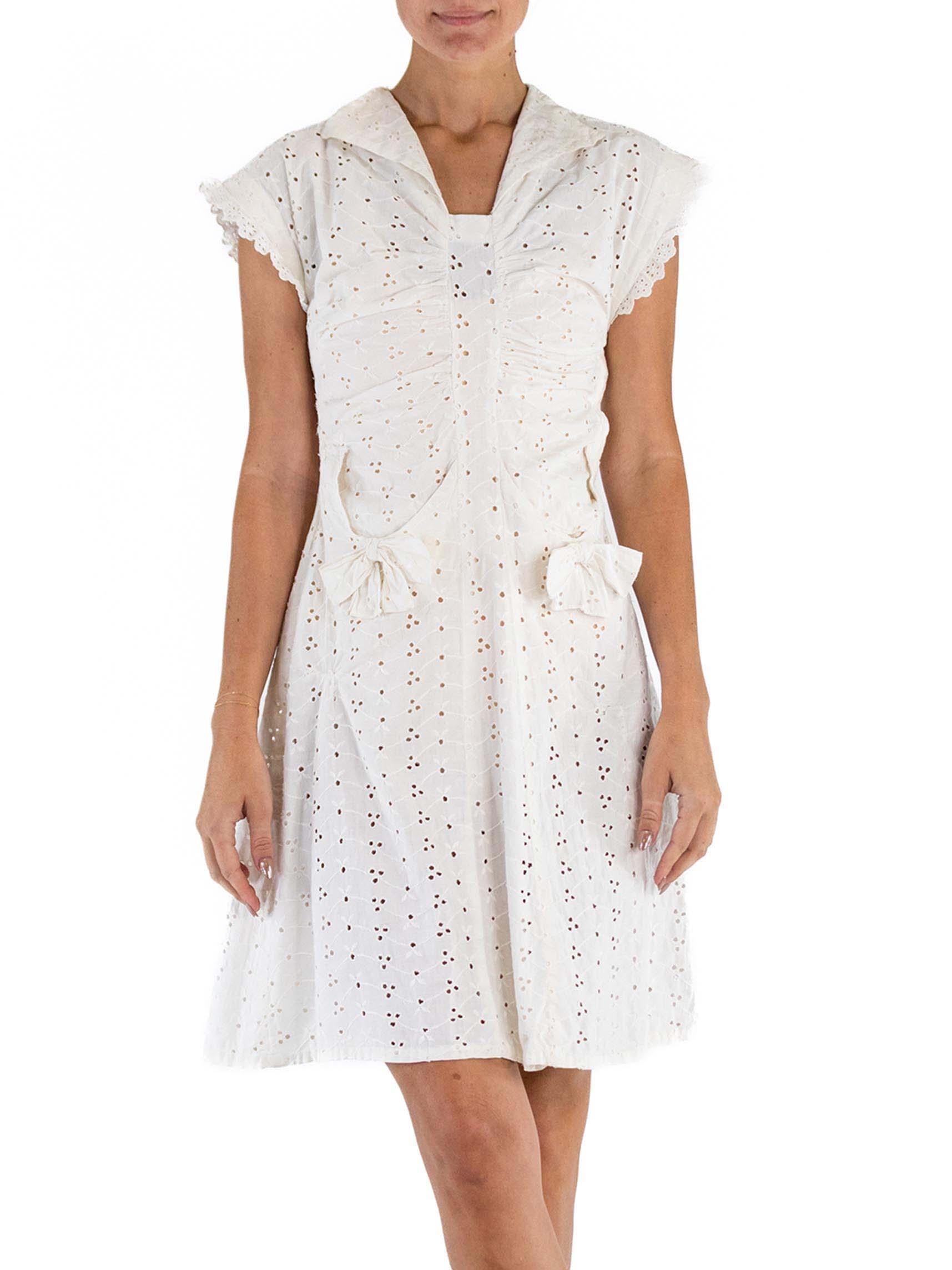1930S White Cotton Eyelet Lace Cute Little Dress With Bow Pockets For Sale 5