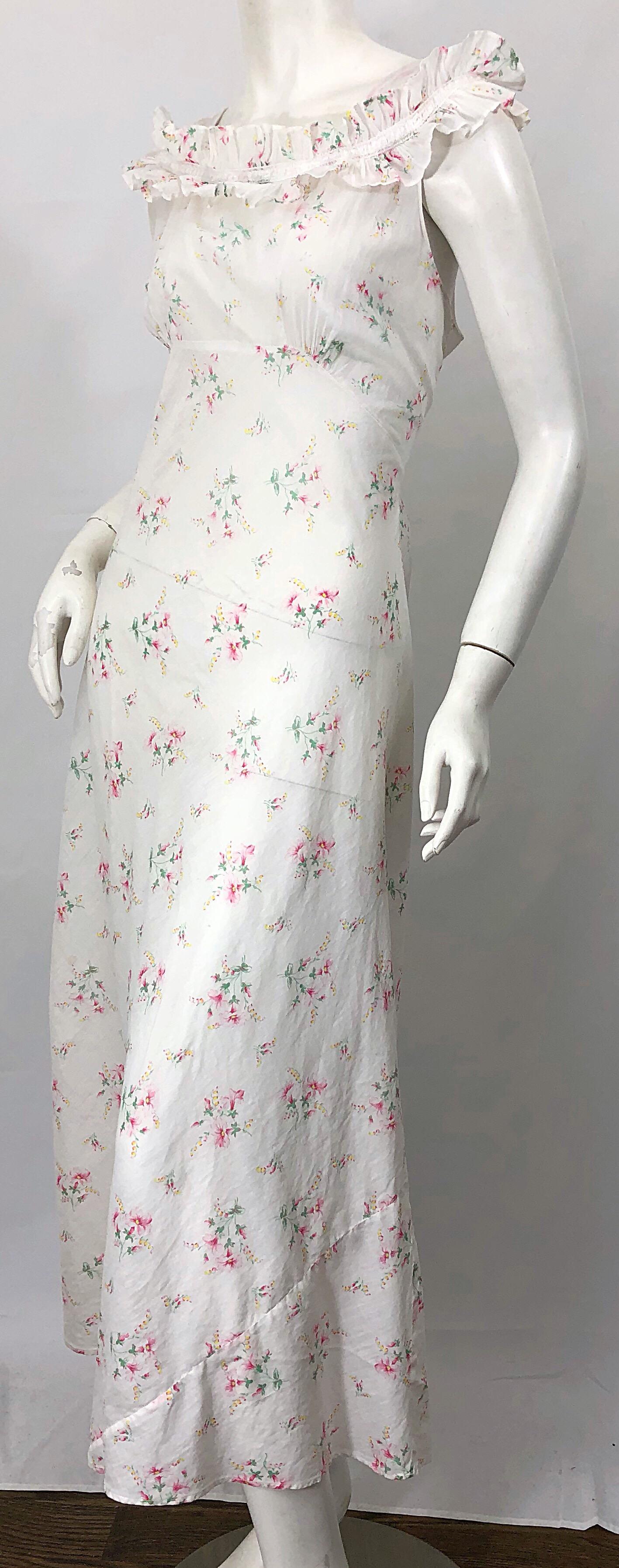 1930s White Flower Print Ruffle Neck Bias Cut Cotton Voile Vintage Maxi Dress In Excellent Condition For Sale In San Diego, CA