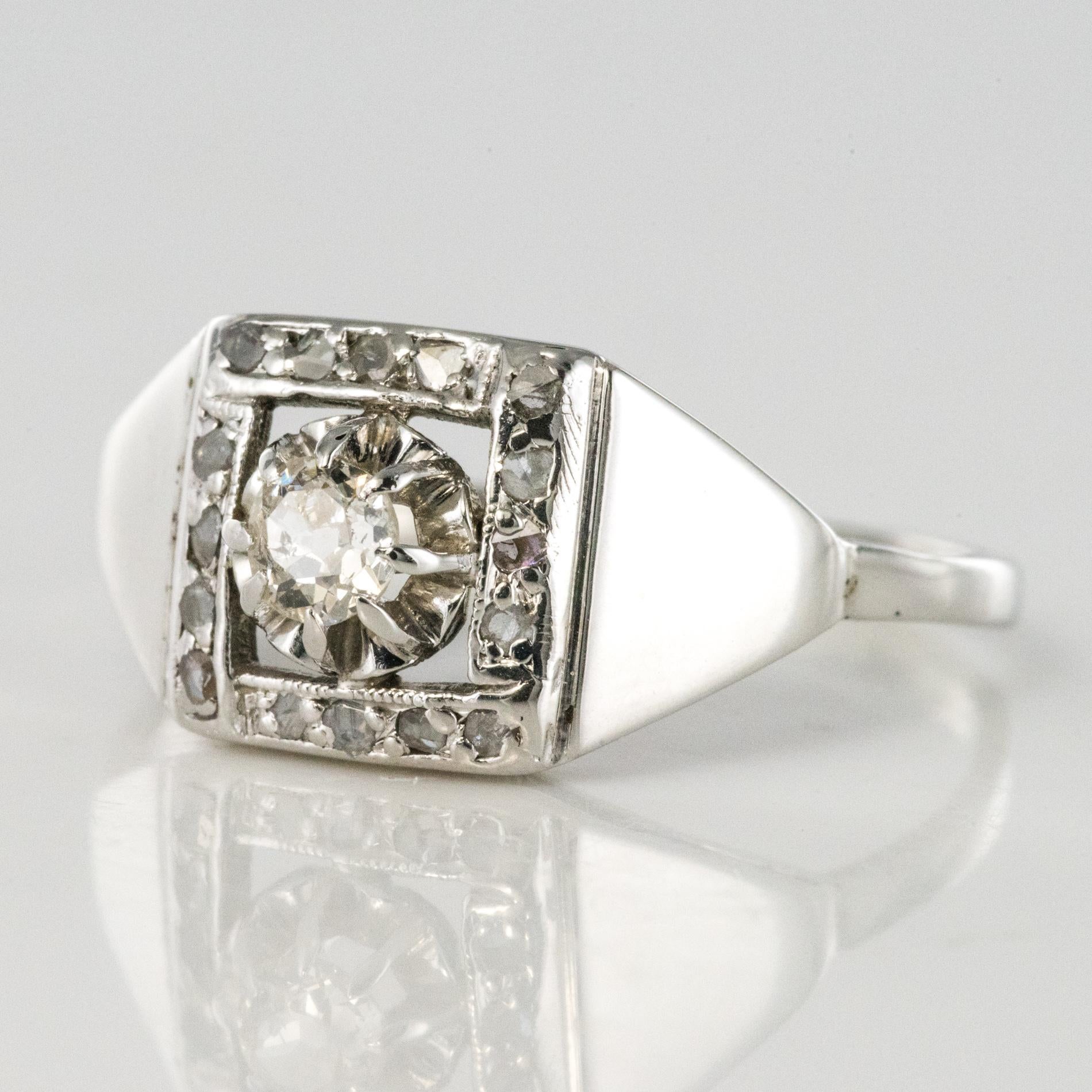 1930s White Gold Platinum Diamond Art Deco Ring In Fair Condition In Poitiers, FR
