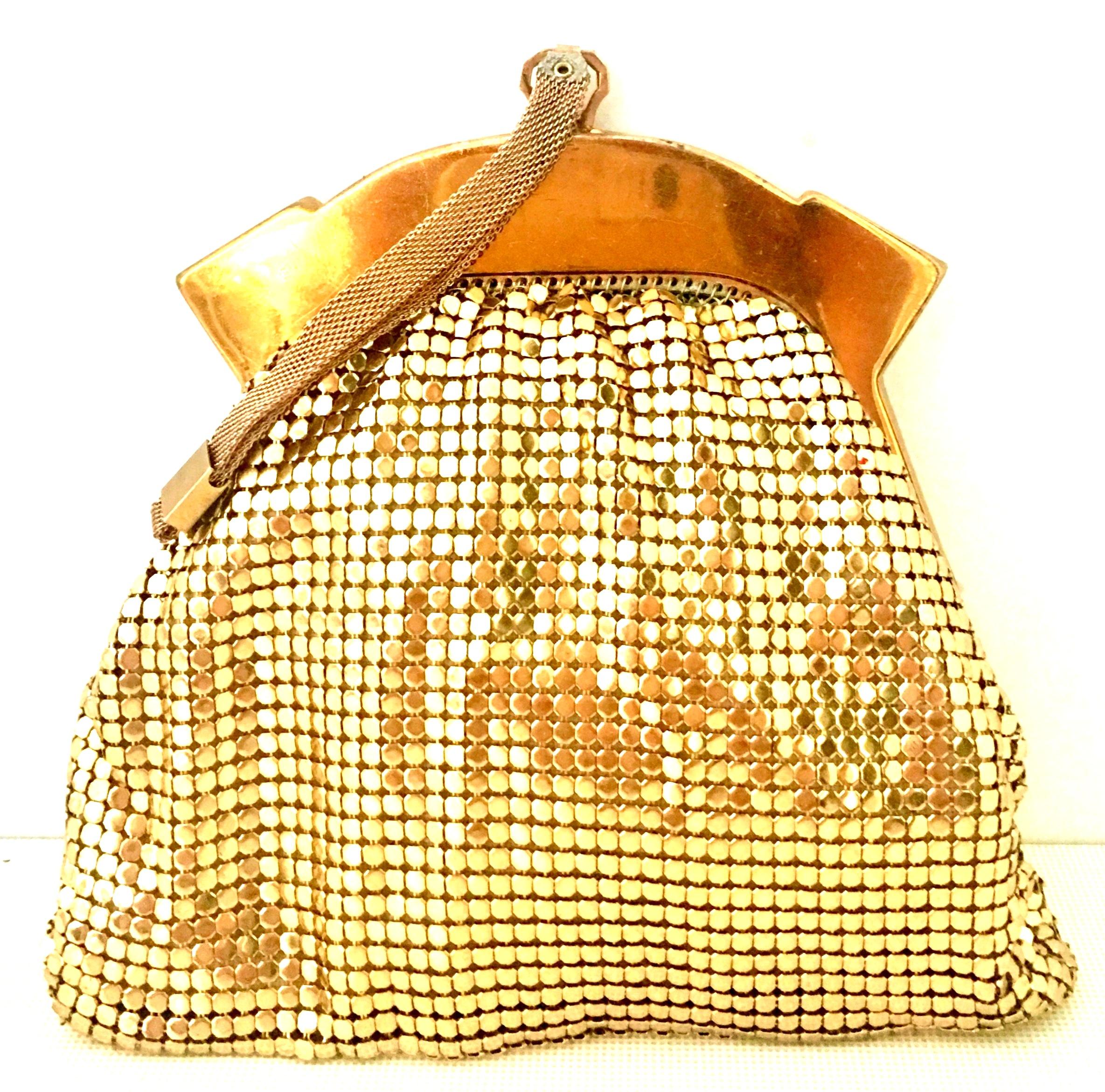 1930'S Whiting & Davis Gold Metal Mesh Wristlet Evening Bag In Good Condition For Sale In West Palm Beach, FL