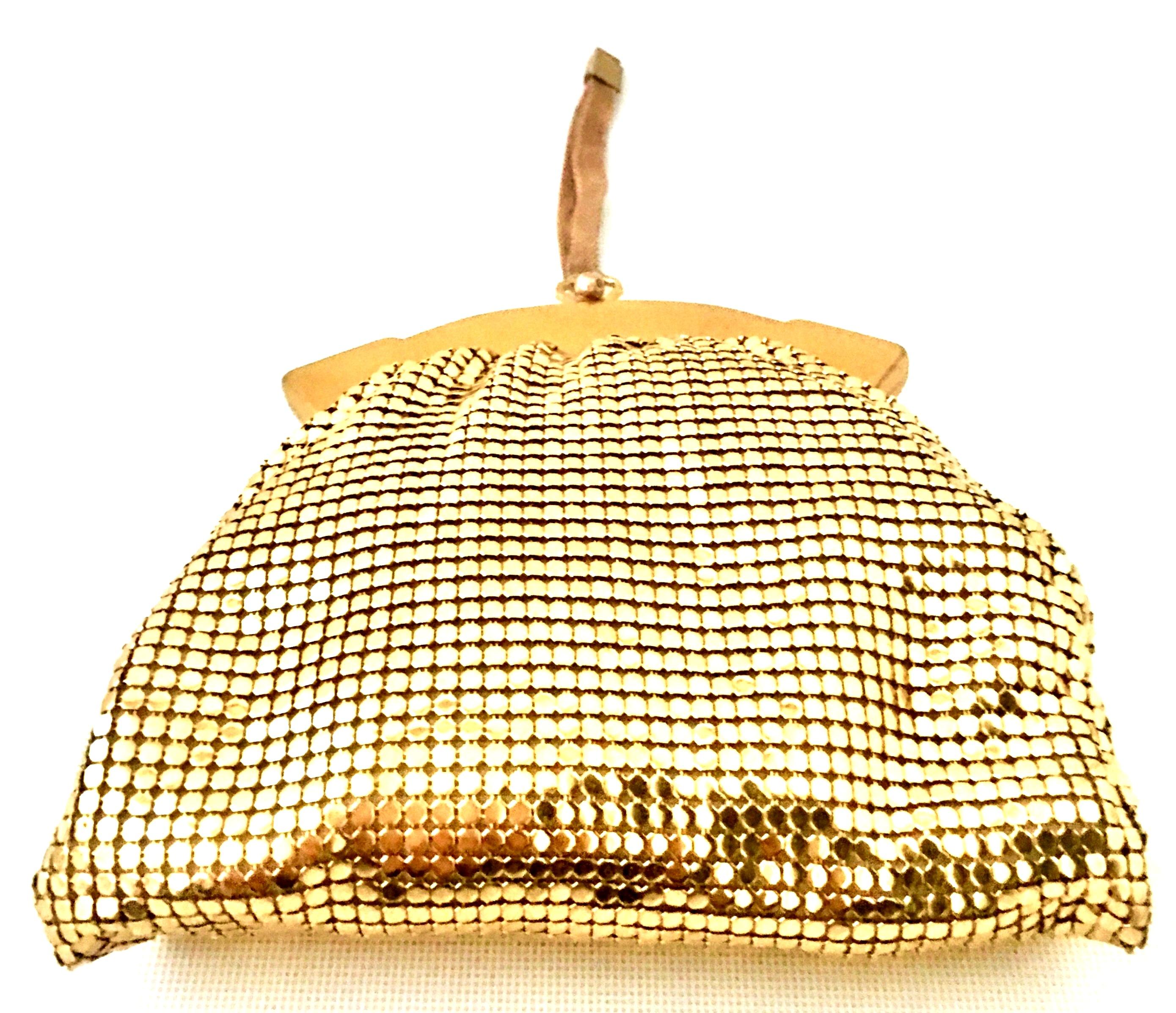 1930'S Whiting & Davis Gold Metal Mesh Wristlet Evening Bag In Good Condition In West Palm Beach, FL