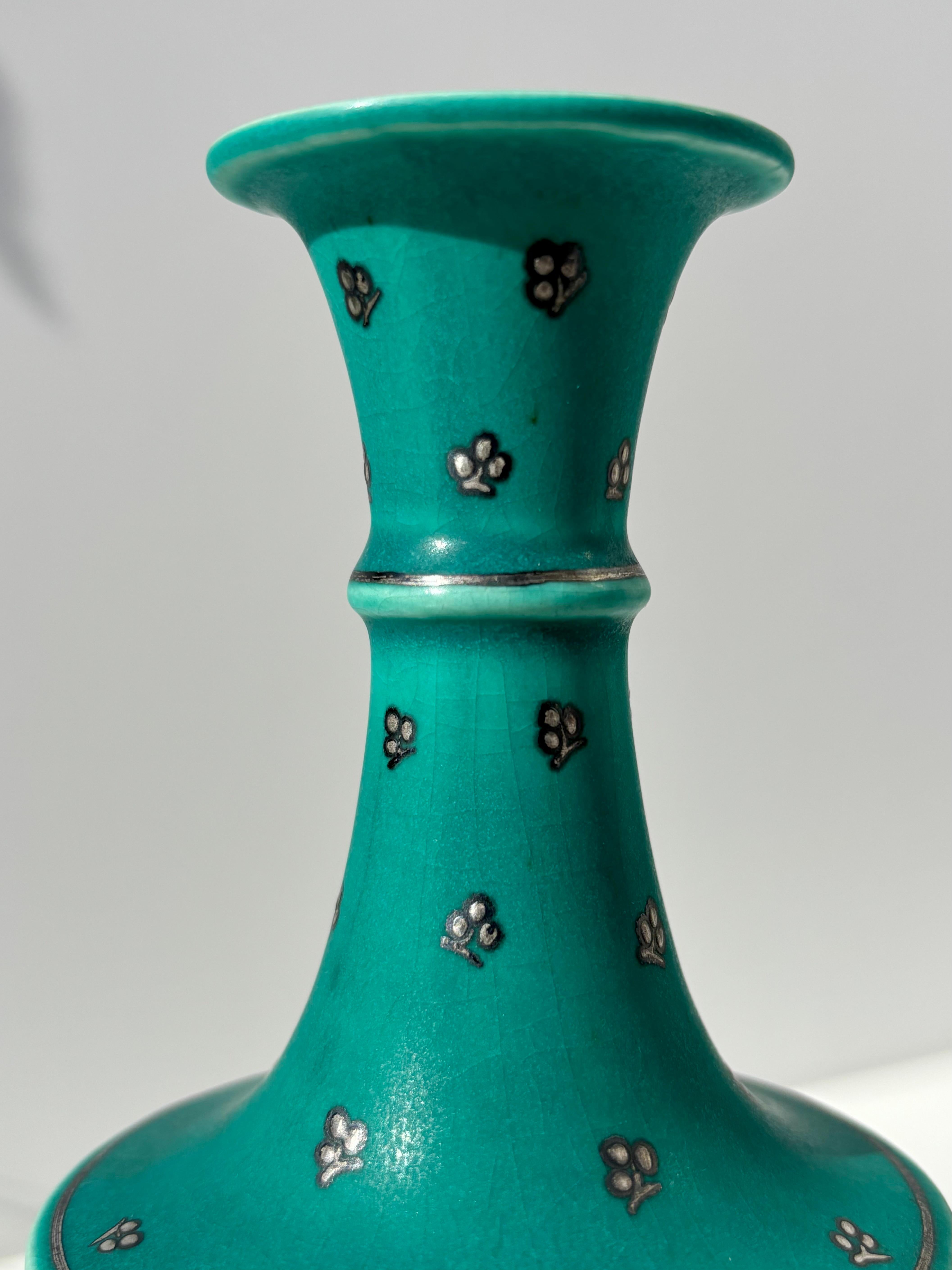 1930er Wilhelm Kåge Silberdekor Argenta Vase für Gustavsberg, Schweden (Art nouveau) im Angebot