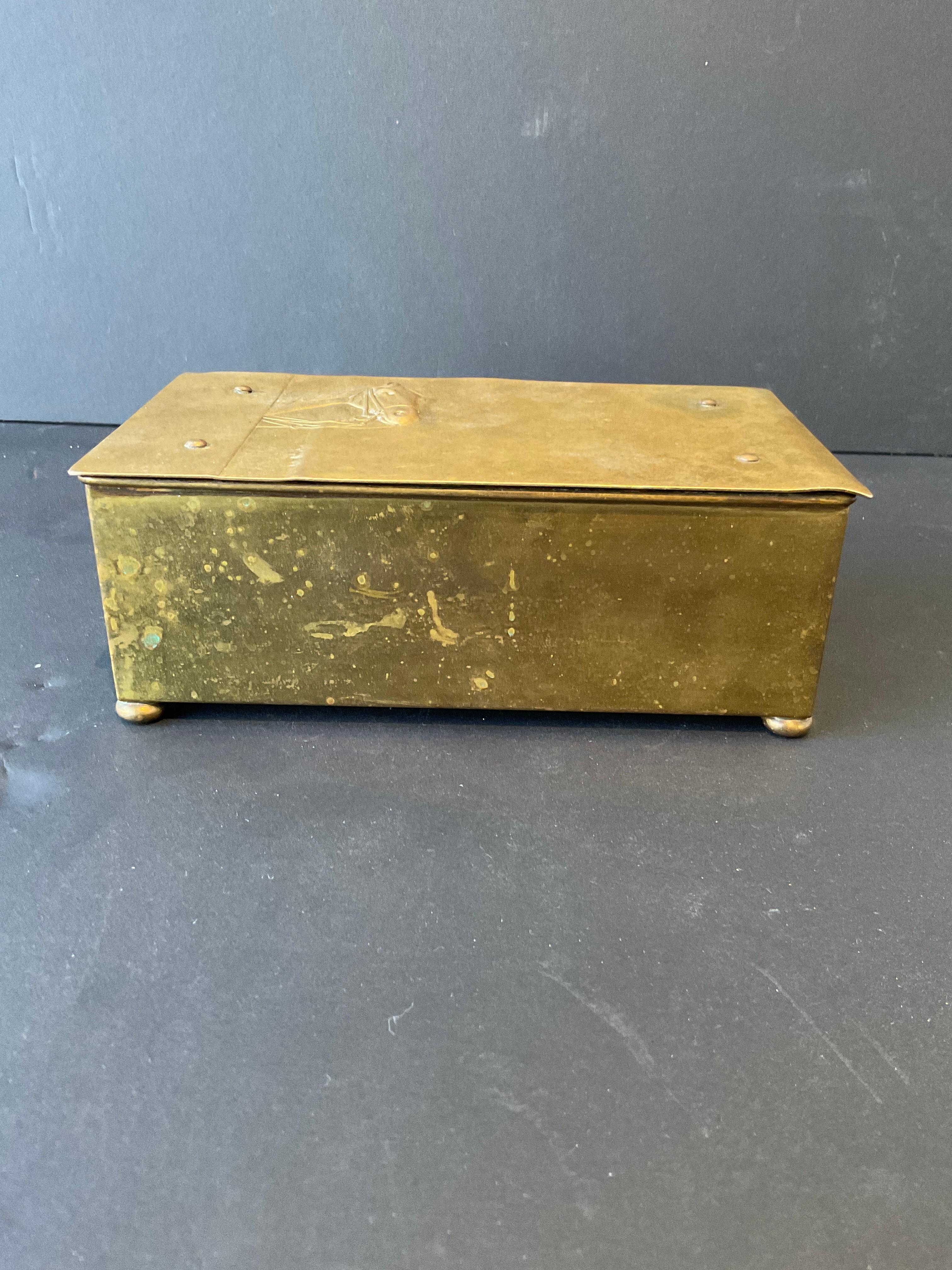 Scatola per cavalli tedesca WMF in ottone del 1930.