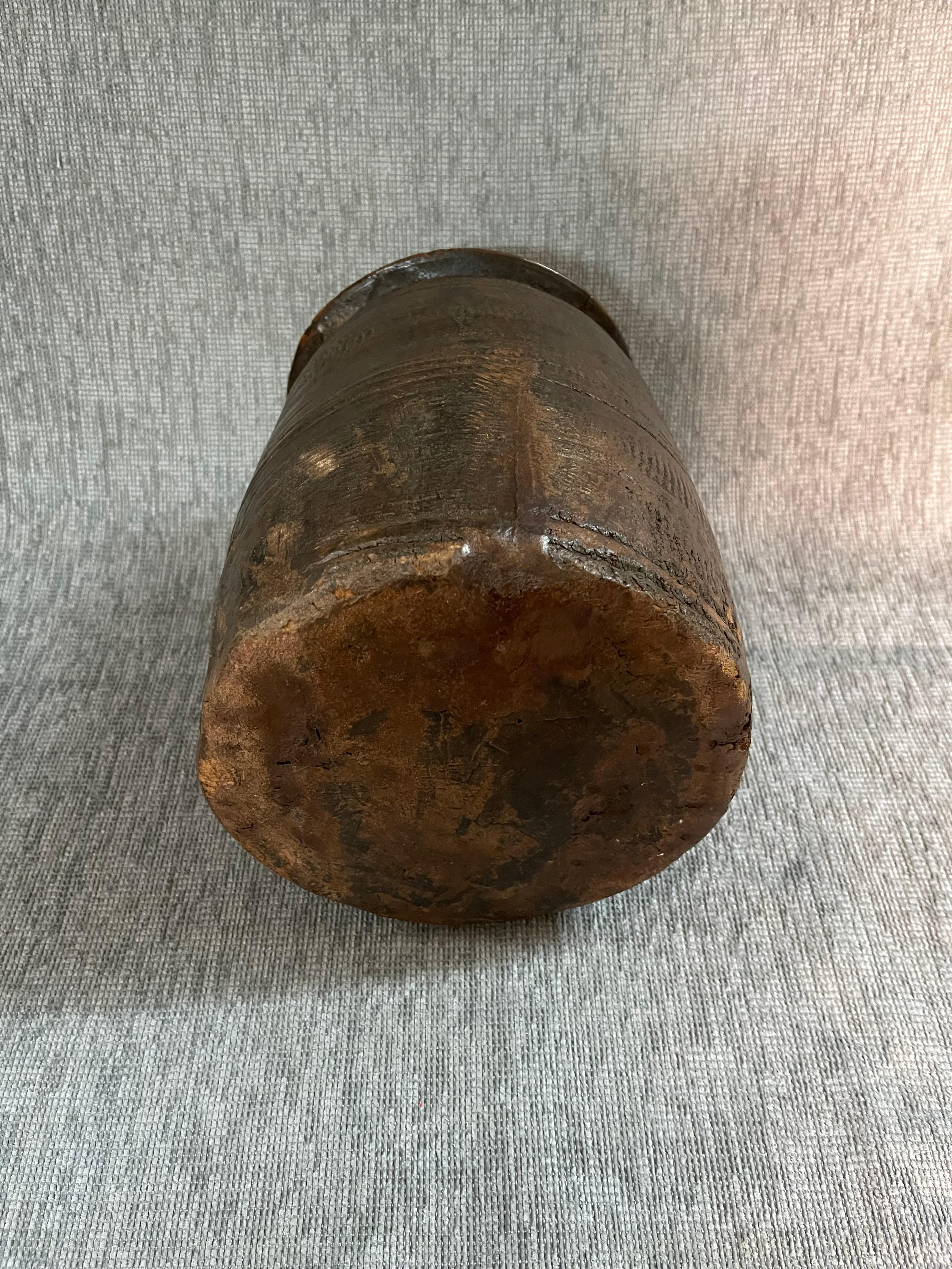1930s  Wood Himachal Pot In Good Condition For Sale In Roma, IT