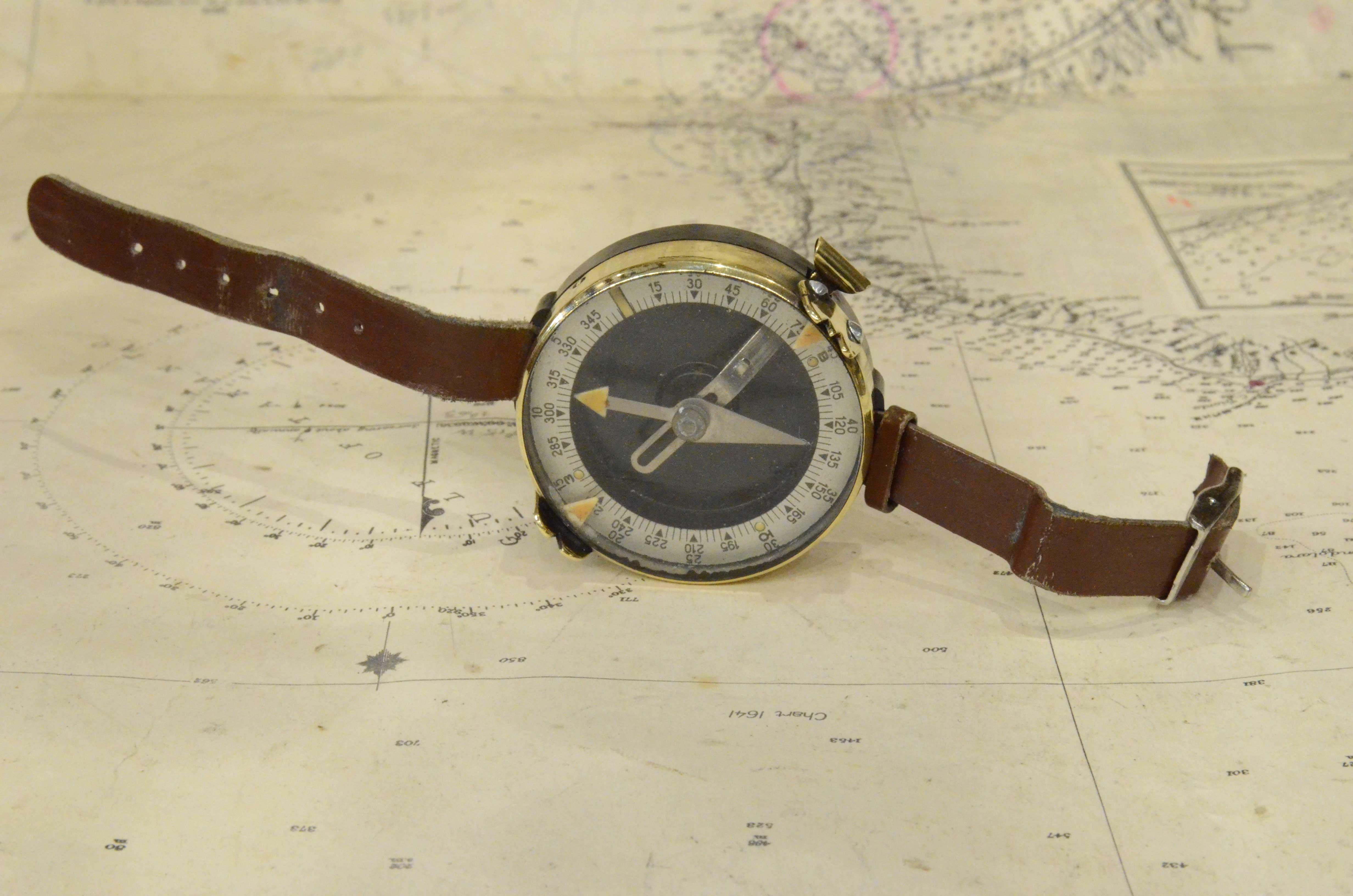 1930s Wrist Military Compass in the Shape of a Watch Antique Surveyor Instrument For Sale 2