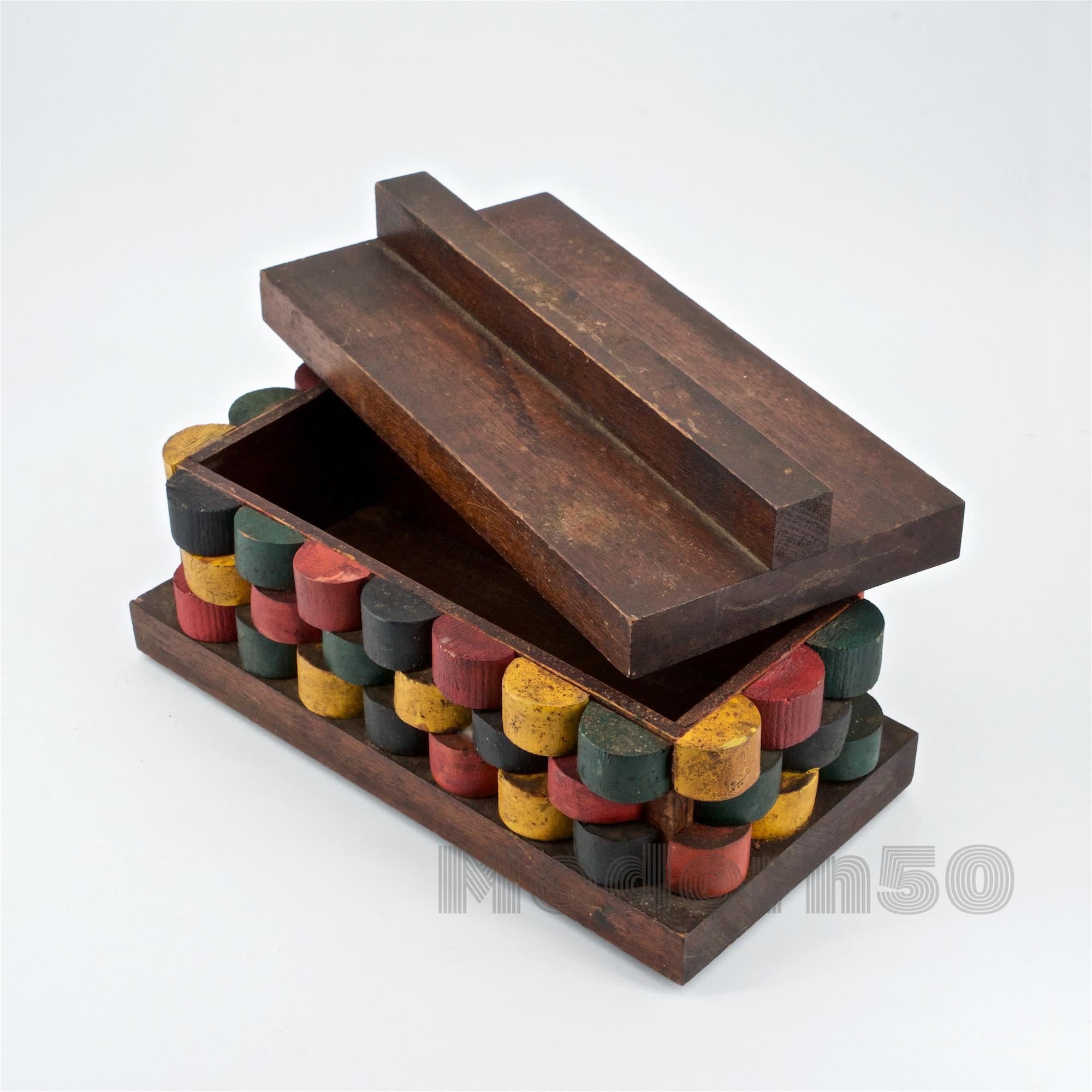 Fait main 1950s Boîte à couvercle en bois peint pour bijoux Studio Craft Peter Blake Bauhaus Style en vente