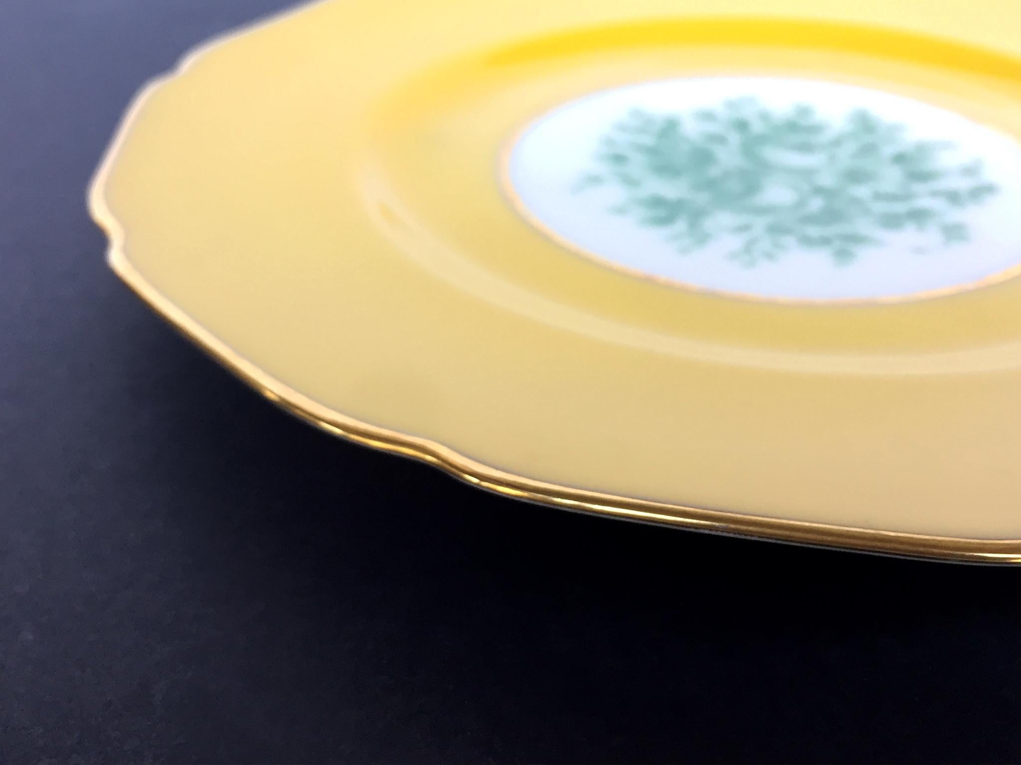 German 1930s Yellow Gold-Rimmed Porcelain China by Black Knight Set of 12