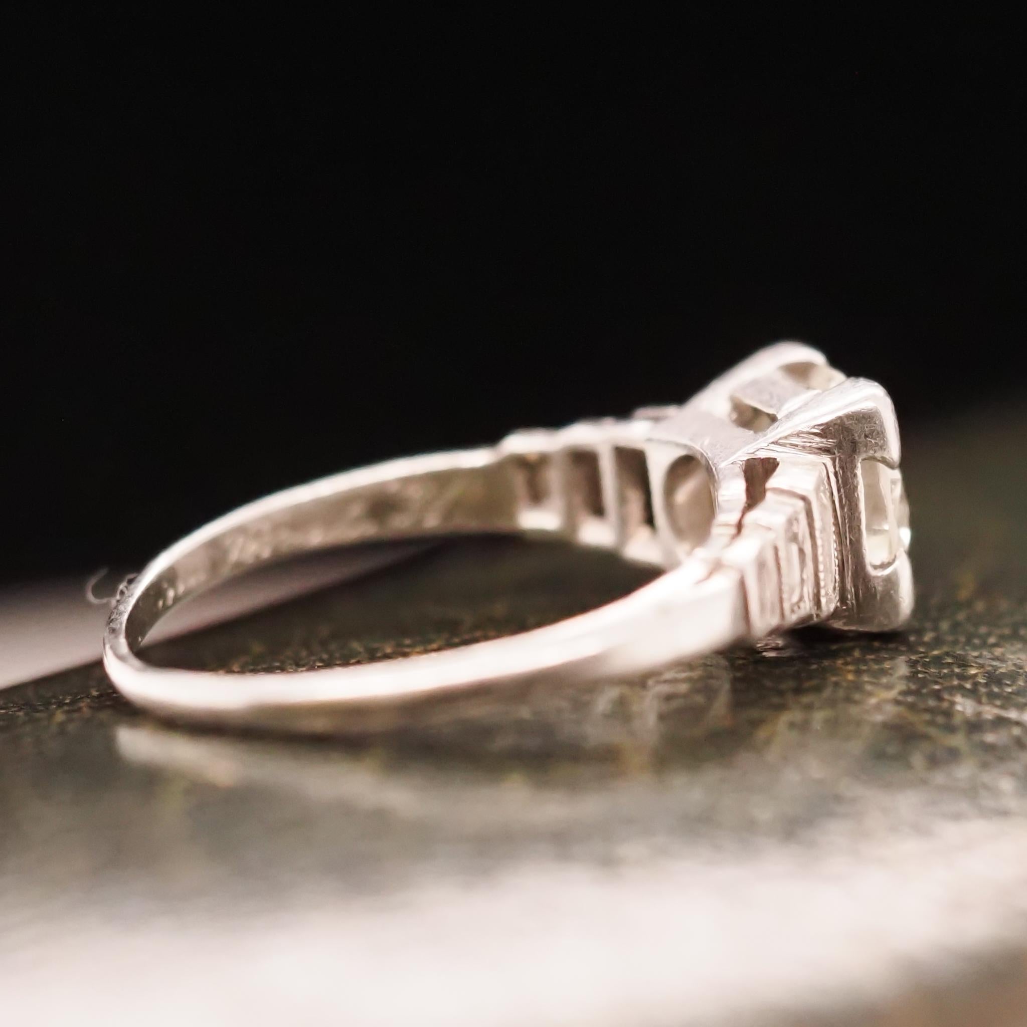 1931 Date Platinum Art Deco 1.00 Carat Old European Diamond Engagement Ring For Sale 2
