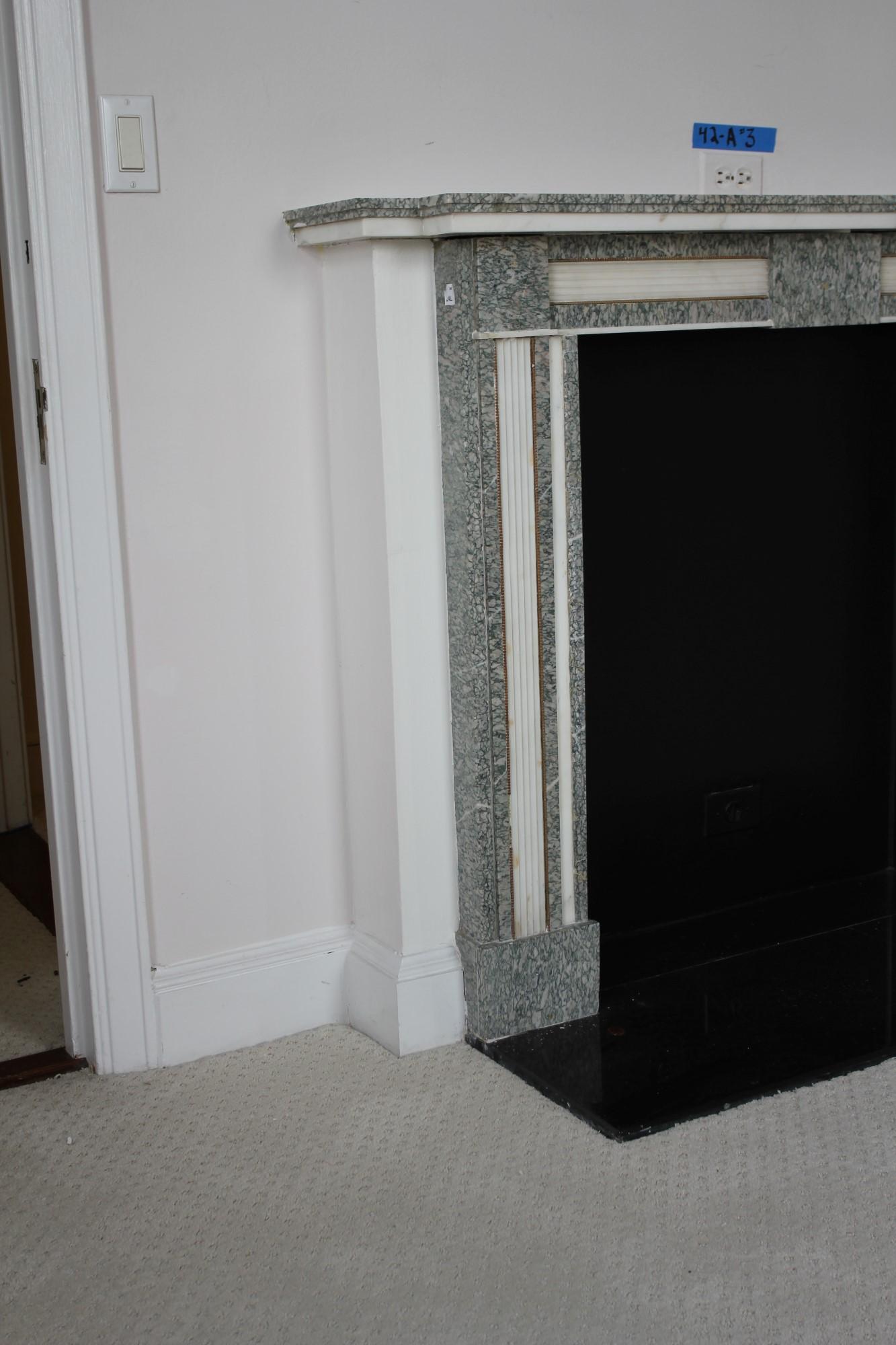 20th Century US Ambassadors Suite Marble Mantel Waldorf Astoria Hotel Green White  For Sale