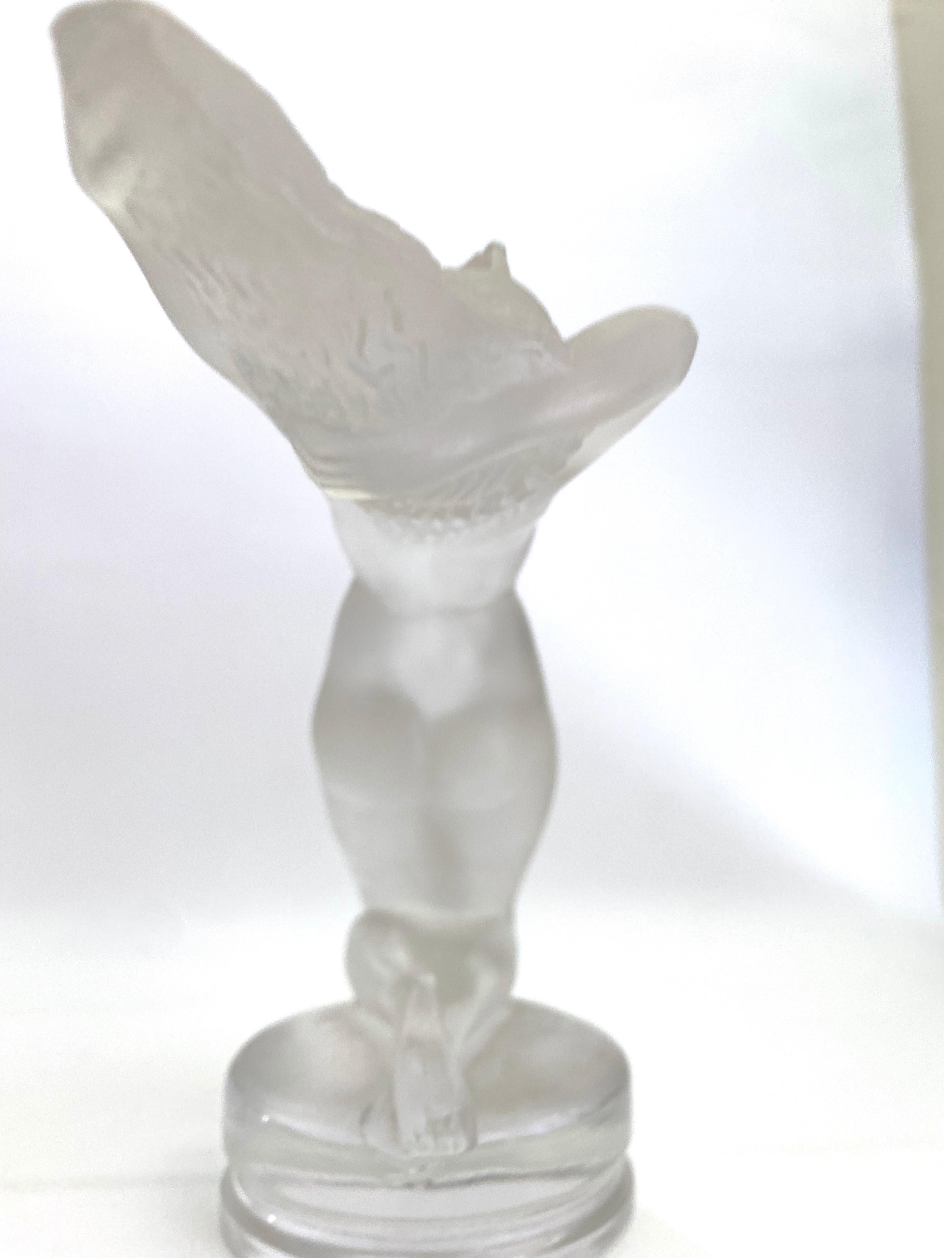 1931 Original René Lalique Chrysis Car Mascot Hood Ornament in Frosted Glass In Excellent Condition In Boulogne Billancourt, FR