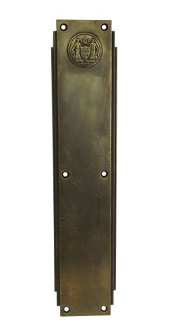 Ein Paar Art-Déco-Korbin-Teller im Philadelphia Civic Center, 1931