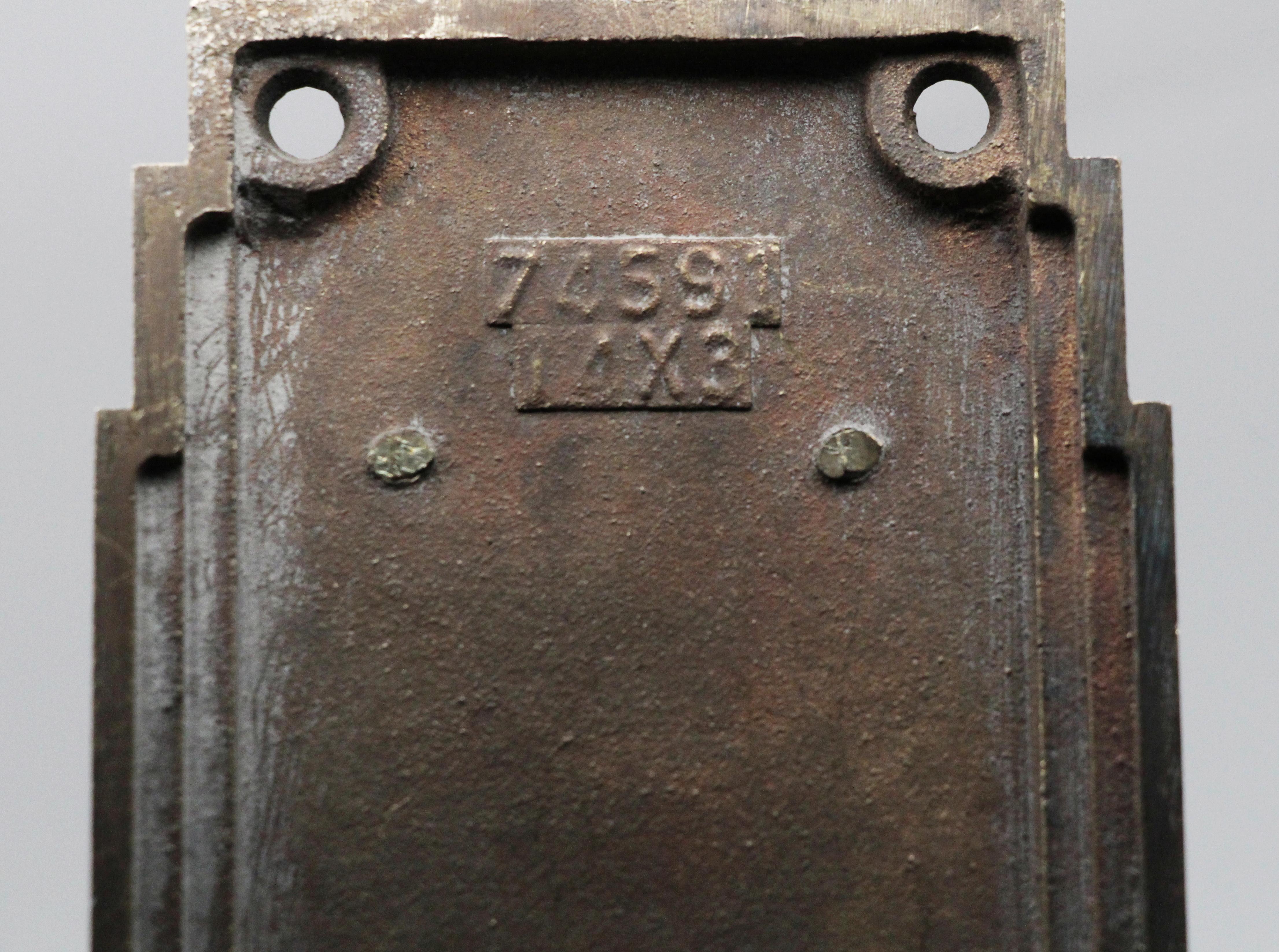 Ensemble poignée de porte et plaque de poussoir Art Déco du Philadelphia Civic Centre, 1931 2